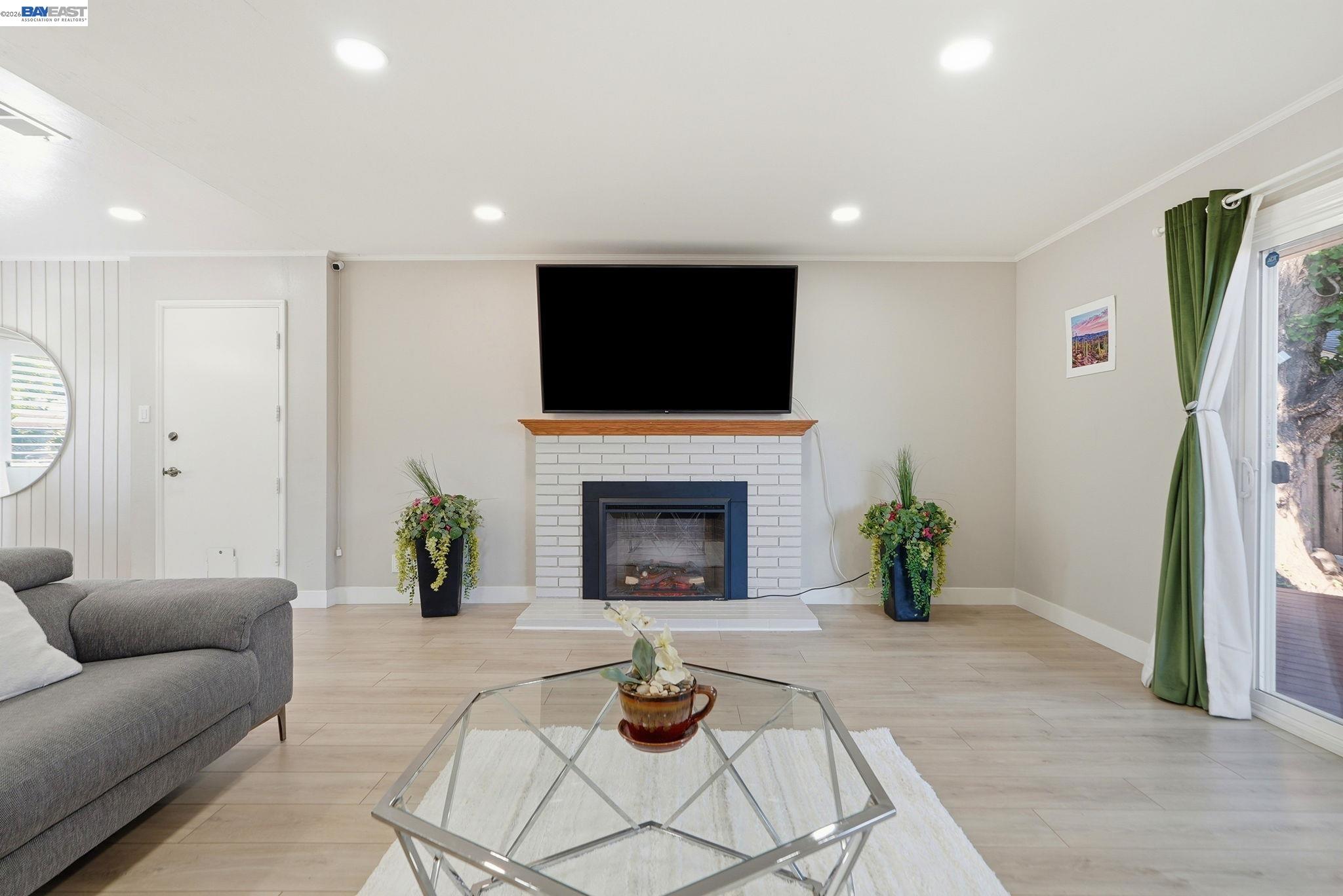 2394 Tahiti St, Hayward CA 94545 — photo 10