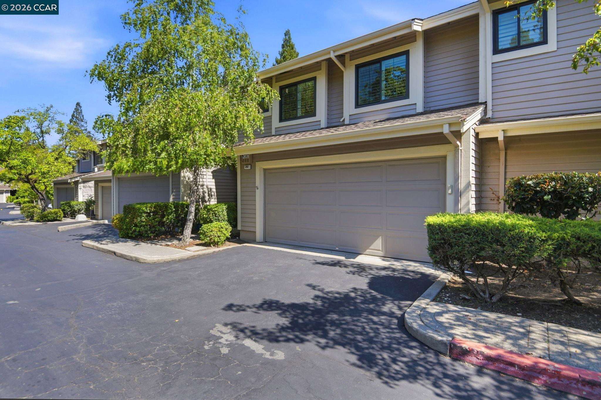 Photo #3: 41138640 Listing: Photo #3