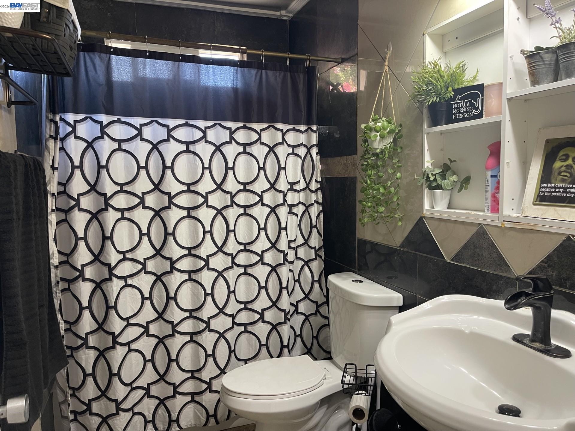 1003 Trinity St, Manteca CA 95336 — photo 4