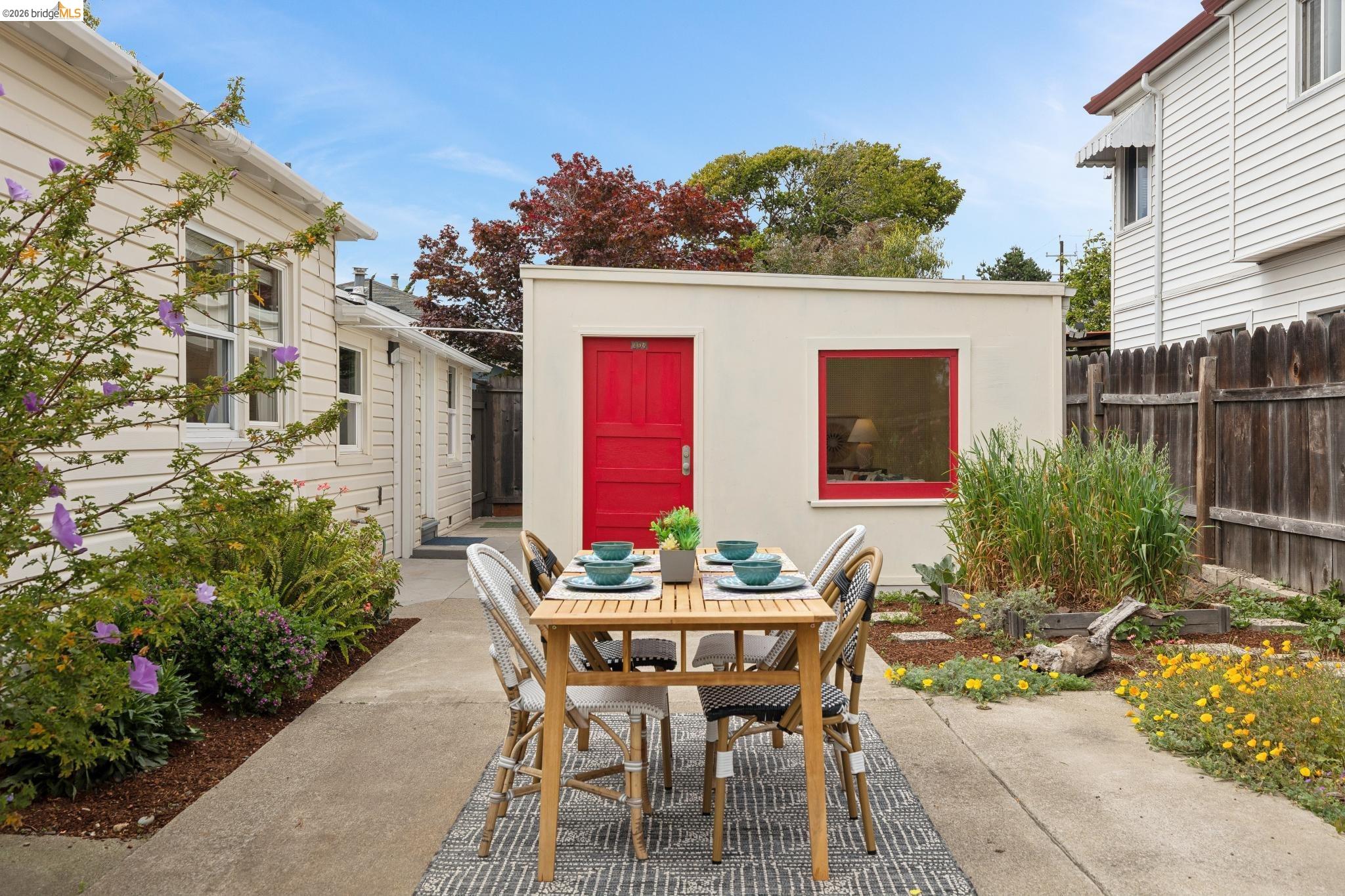 1000 Elm Ct
