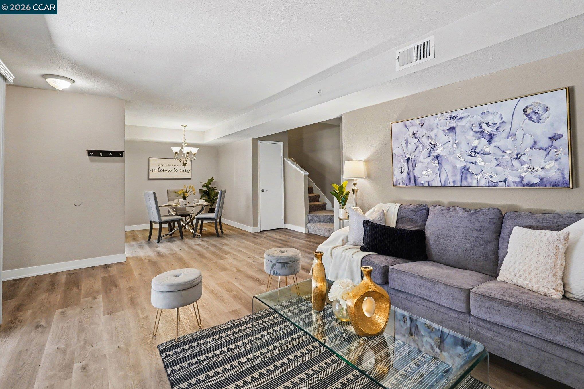 Photo #2: 41138685 Listing: Photo #2