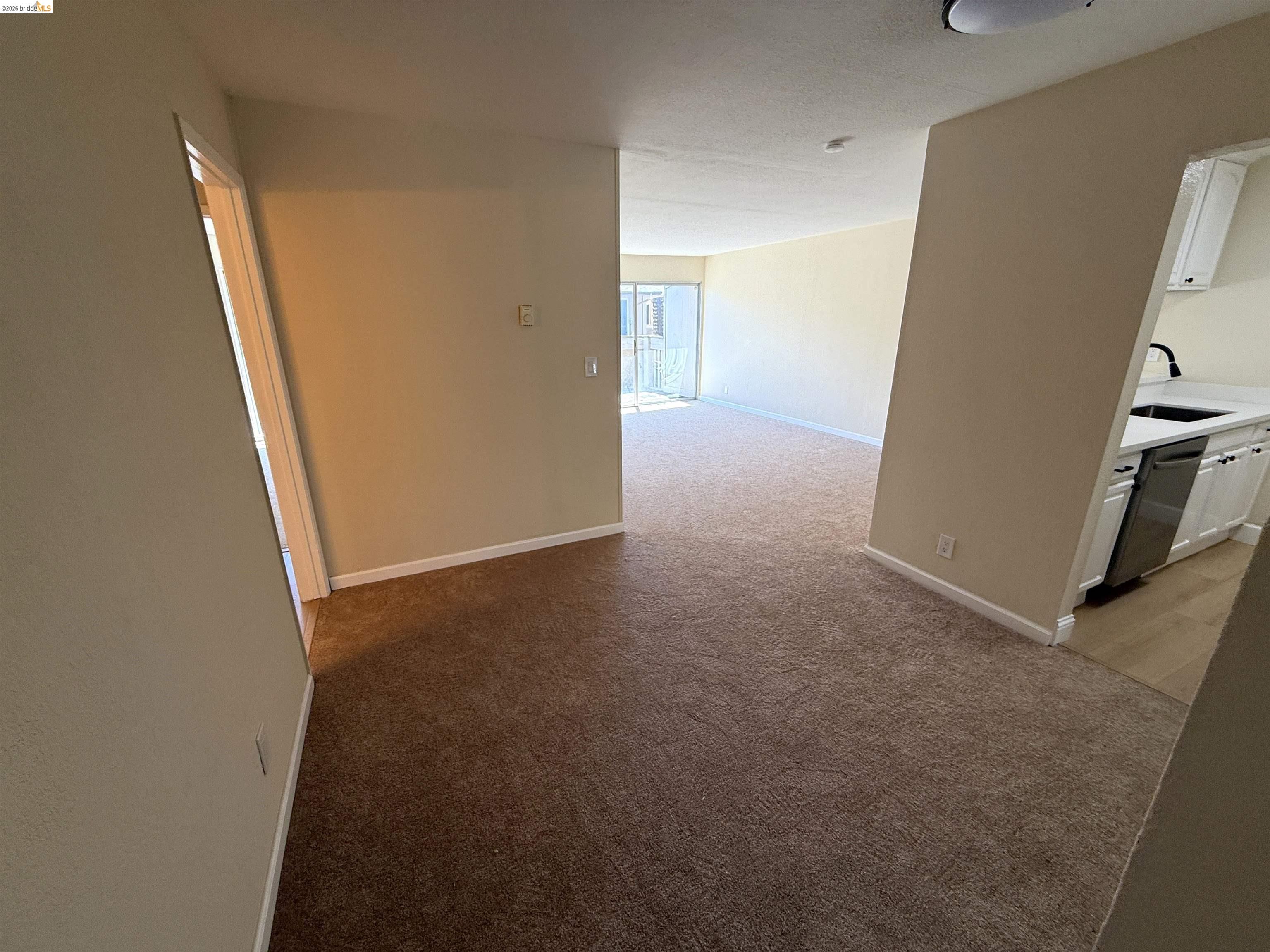 Photo #2: 41138686 Listing: Photo #2