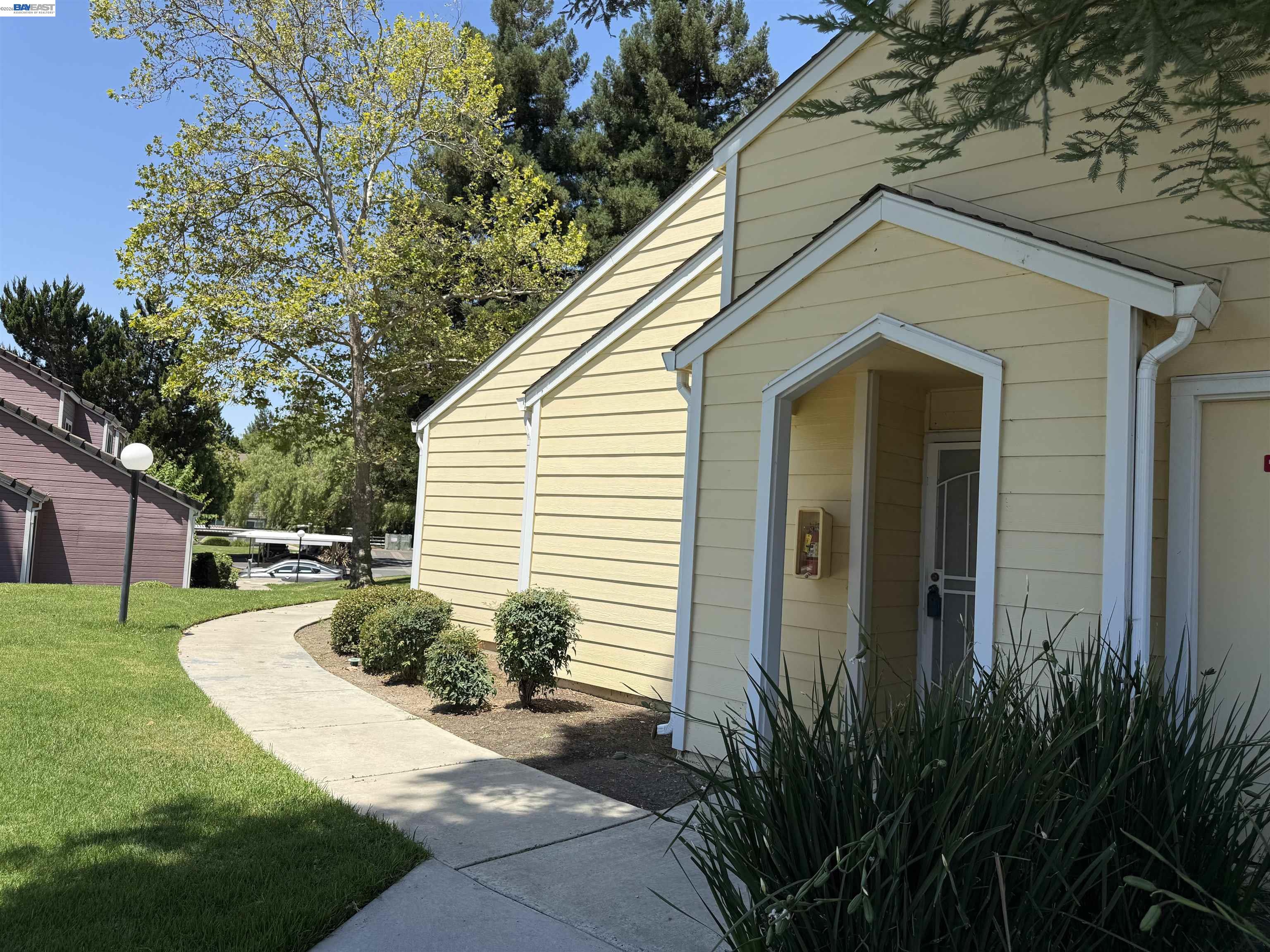 Photo #3: 41138703 Listing: Photo #3