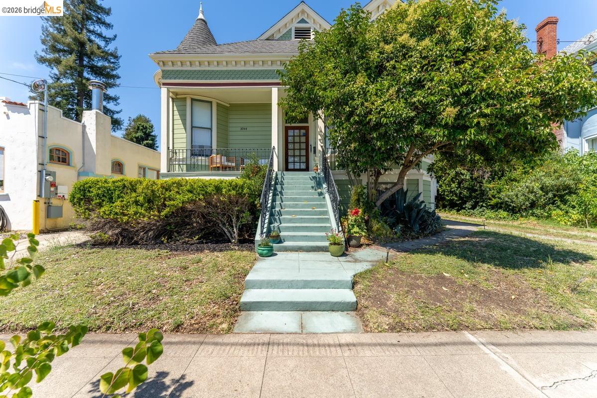 3044 Blossom St.
