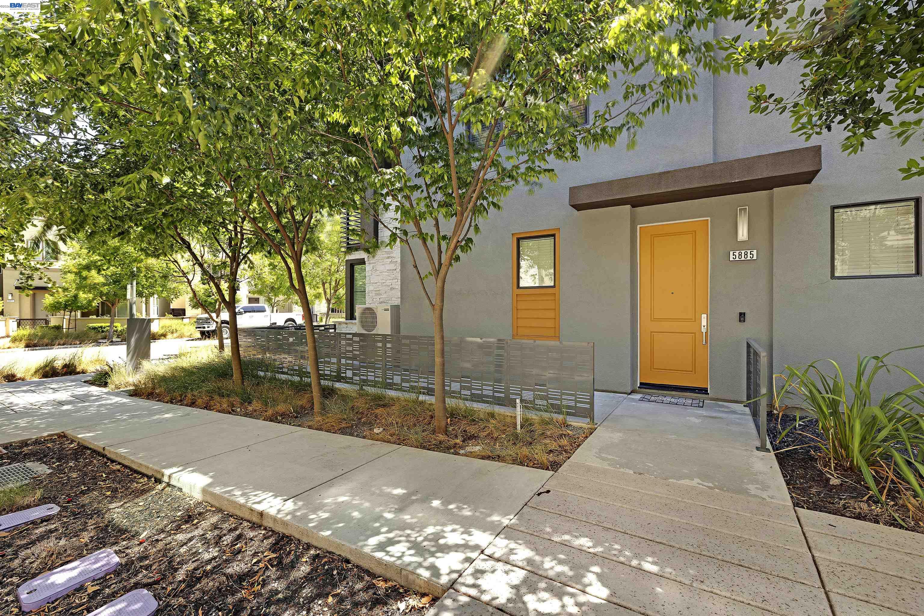 Photo #2: 41138729 Listing: Photo #2