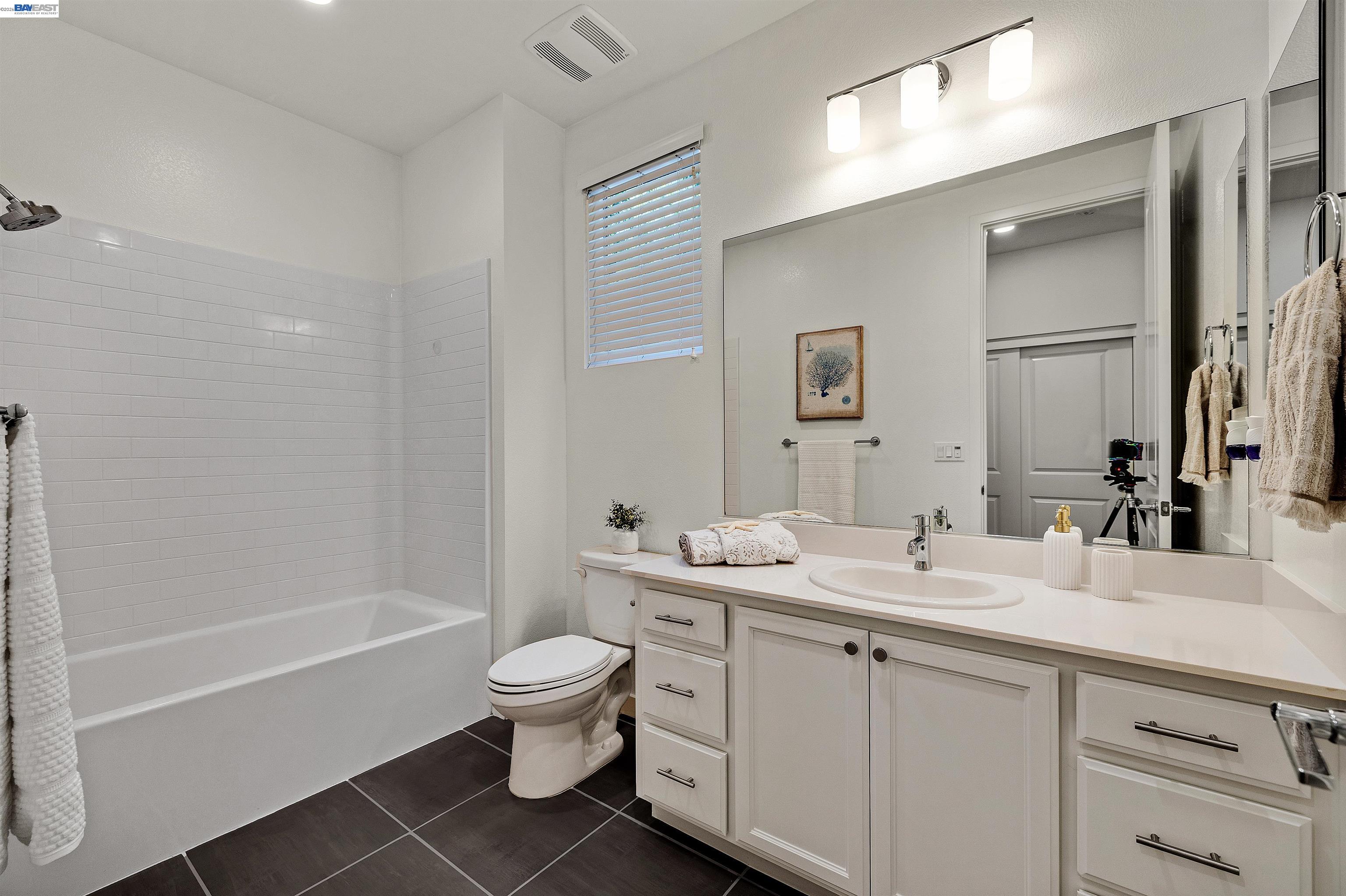 Photo #6: 41138729 Listing: Photo #6