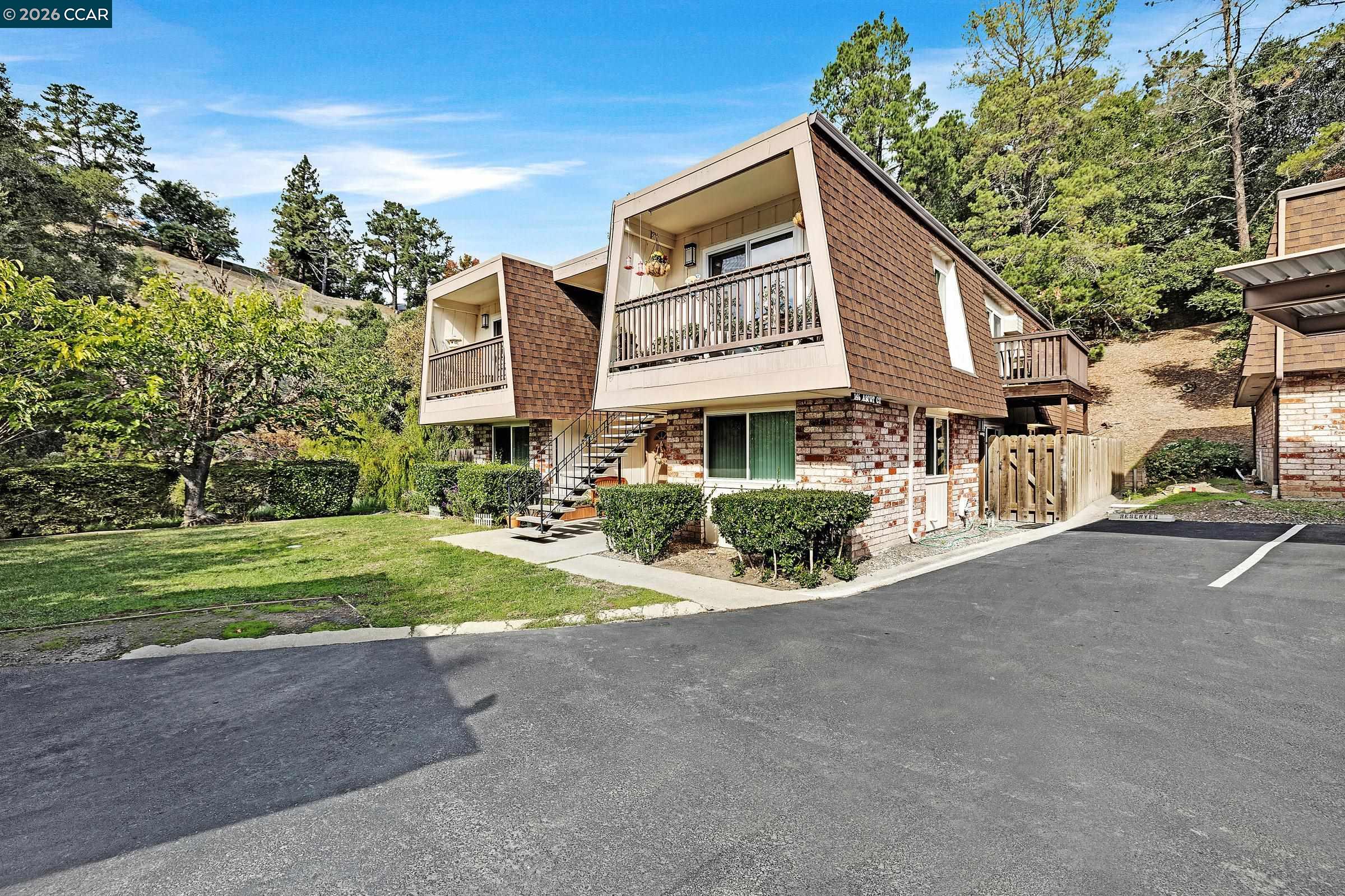 Photo #2: 41138731 Listing: Photo #2