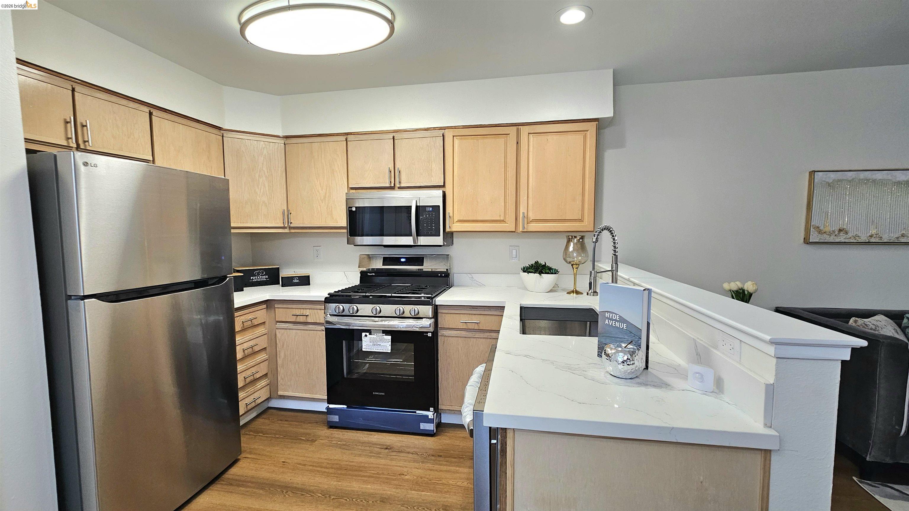 Photo #6: 41138732 Listing: Photo #6