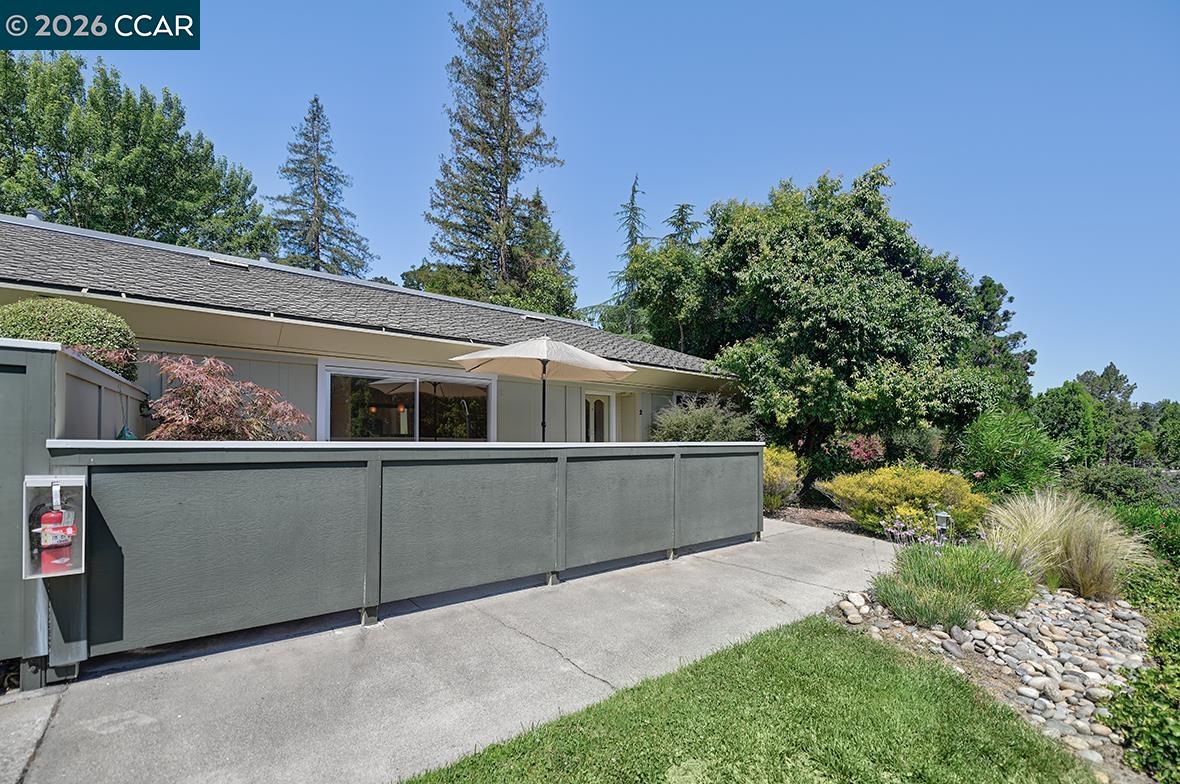 Photo #2: 41138756 Listing: Photo #2