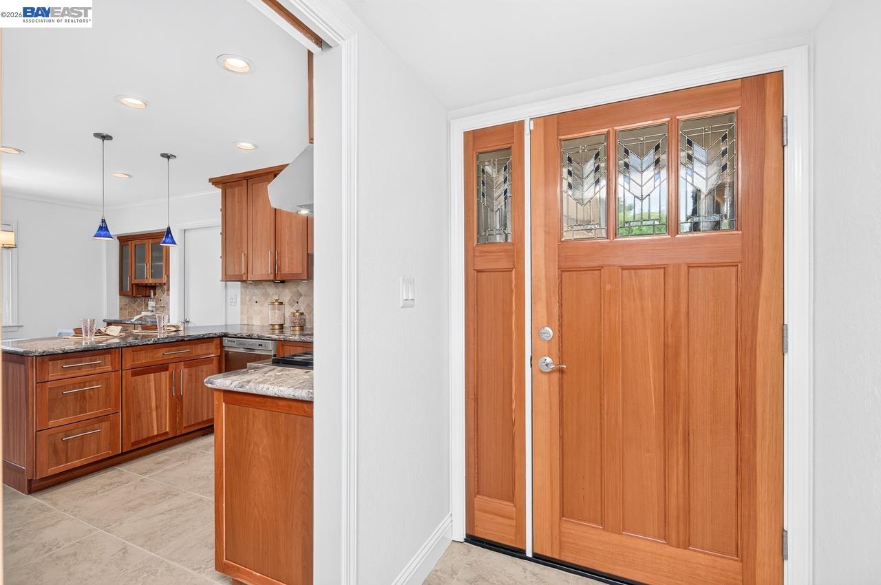 6252 Robin Ct, Pleasanton CA 94588 — photo 9