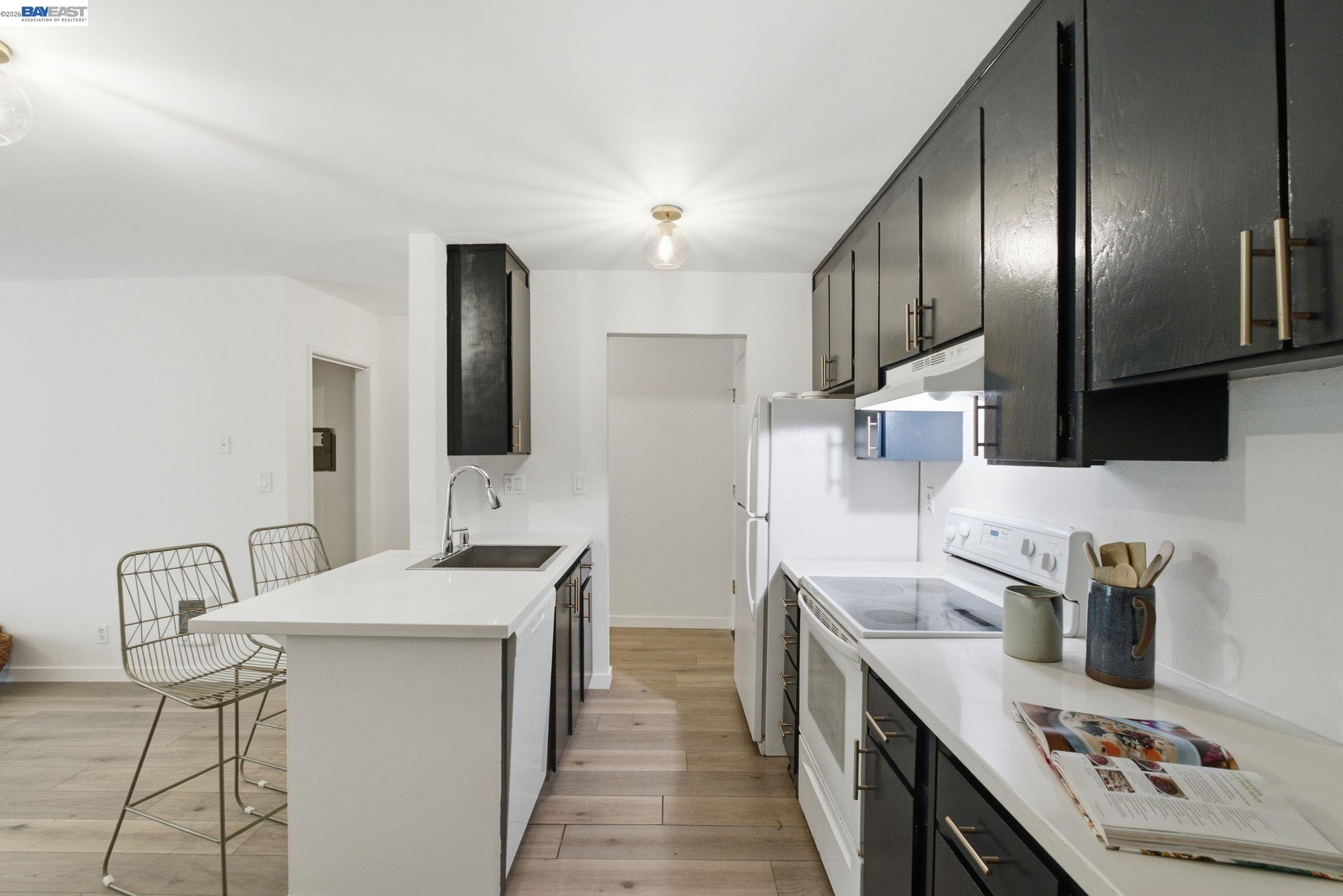 Photo #12: 41138762 Listing: Photo #12