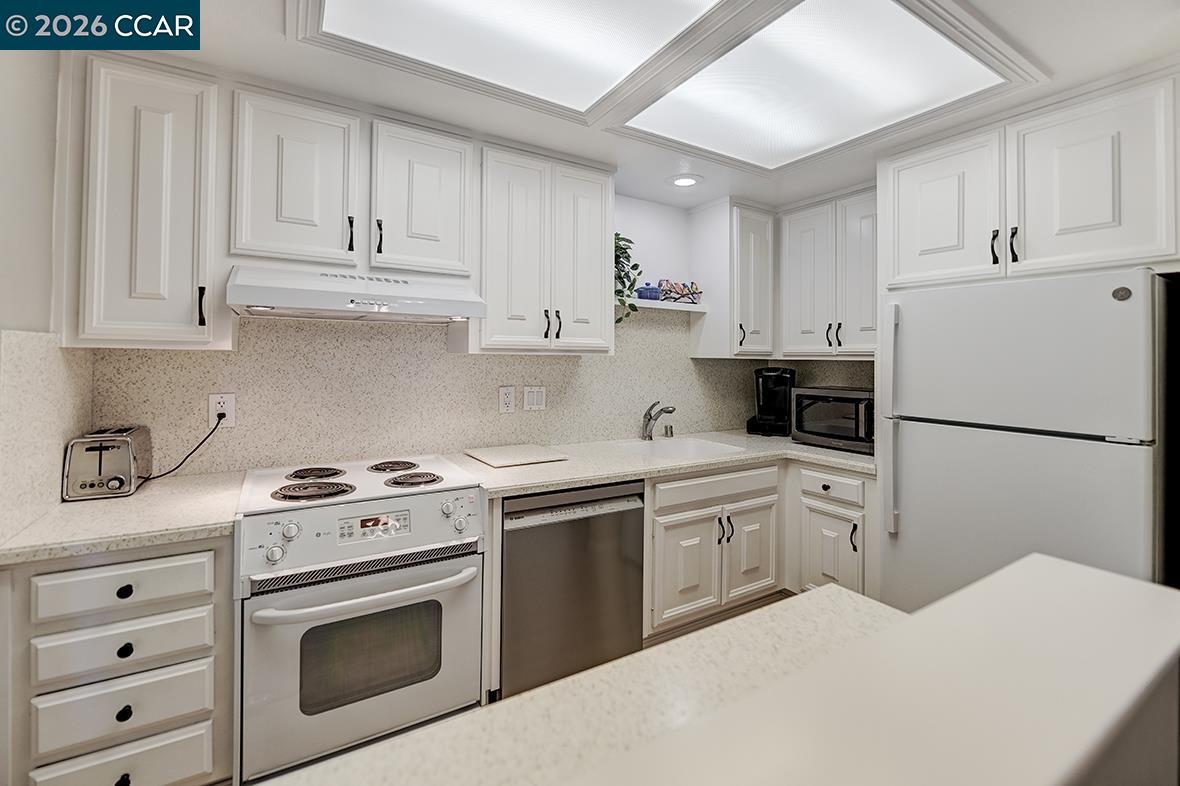 Photo #6: 41138765 Listing: Photo #6