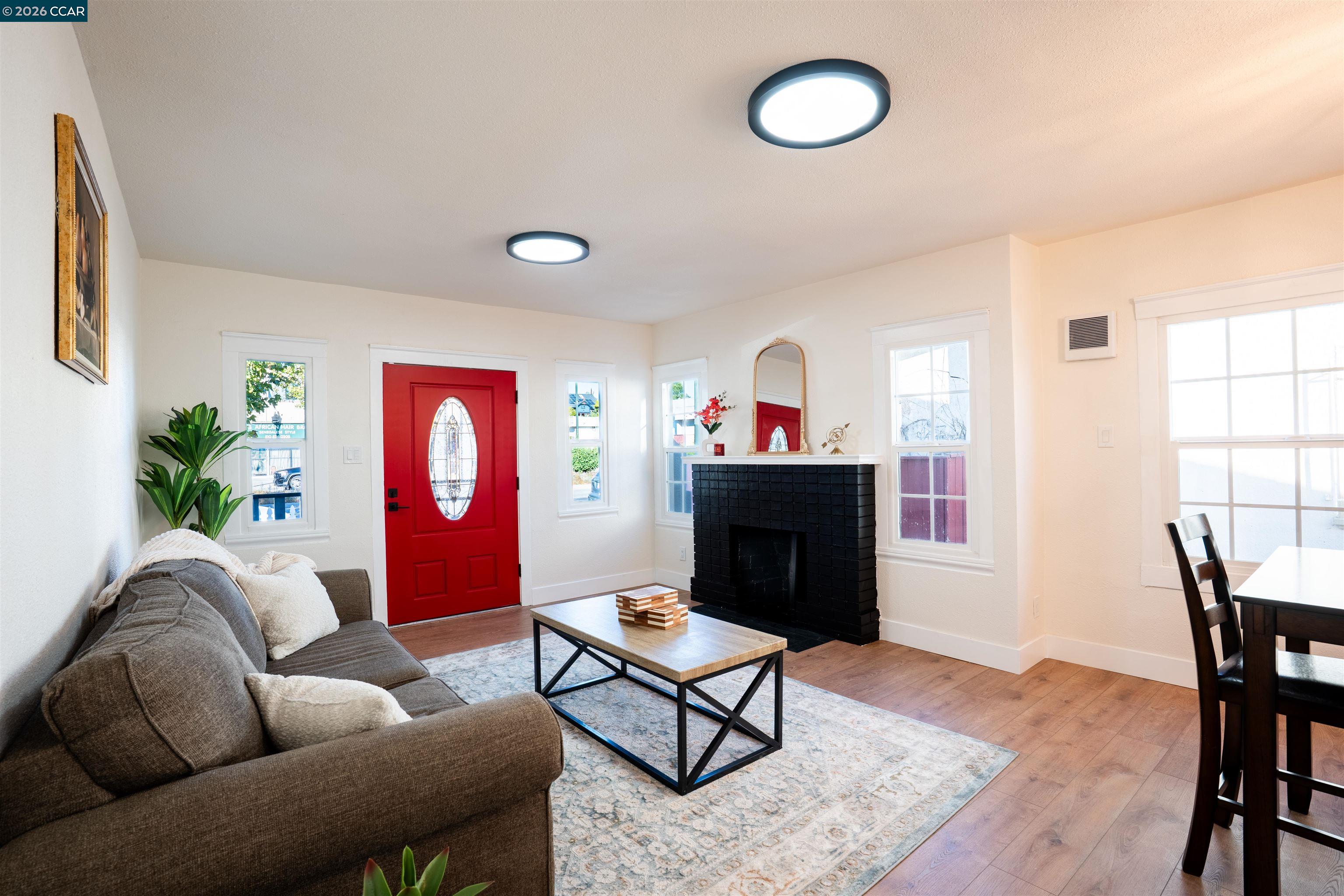 Front Image Thumbnail for CC41138777