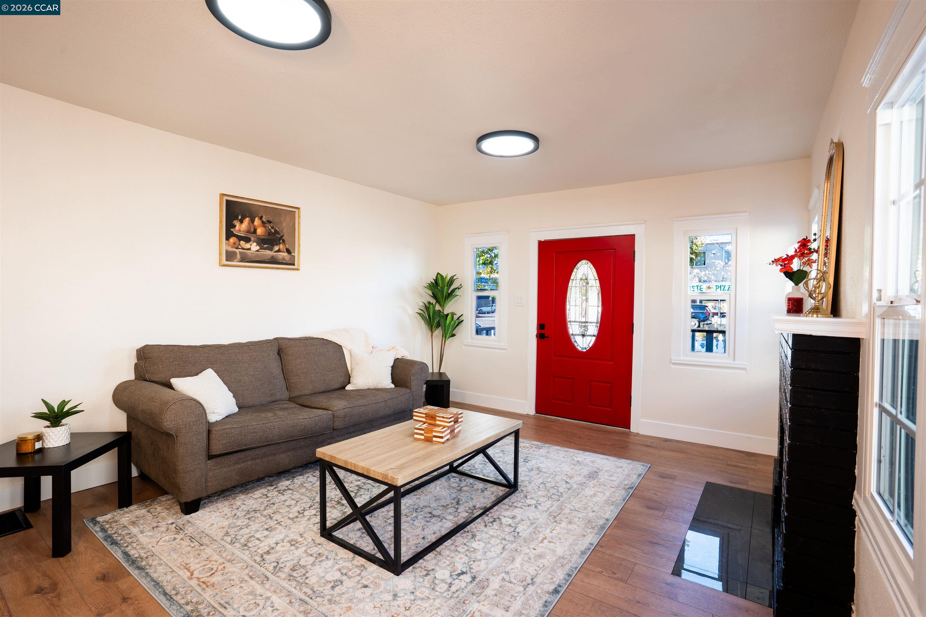5915 San Pablo, Oakland CA 94608 — photo 2