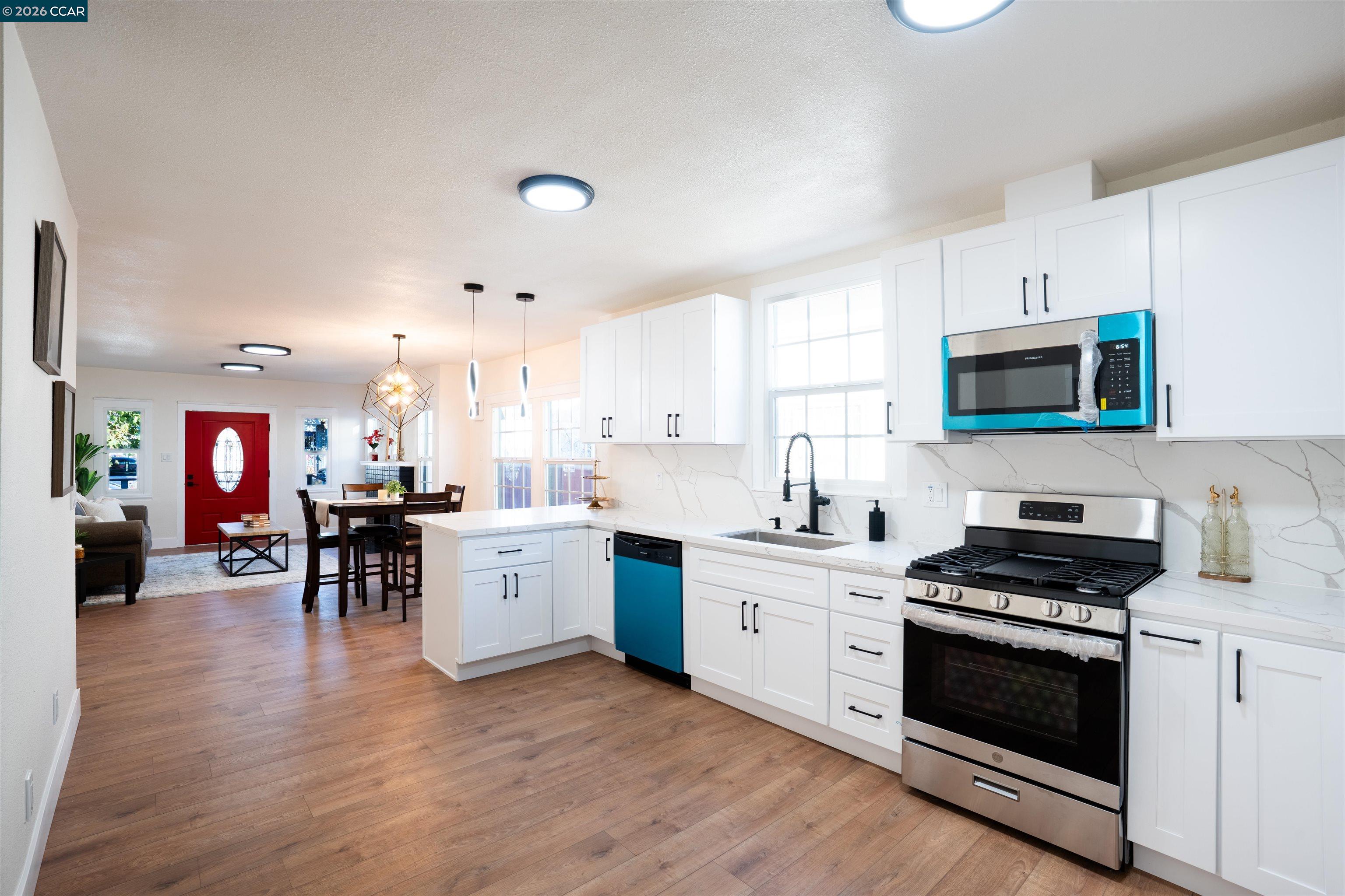 5915 San Pablo, Oakland CA 94608 — photo 5