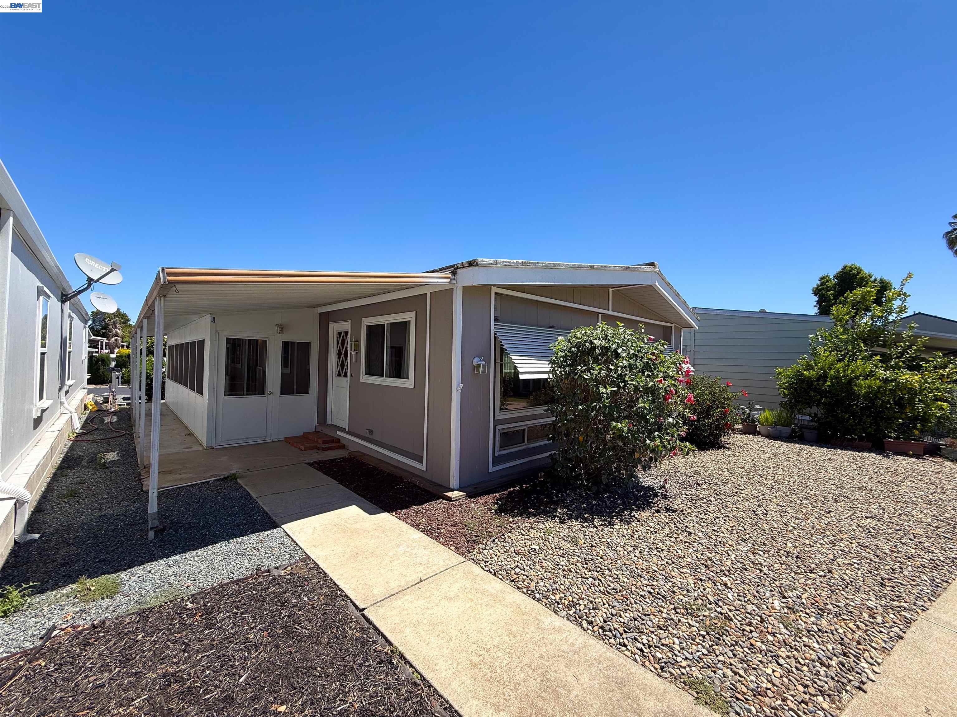 Front Image Thumbnail for BE41138780