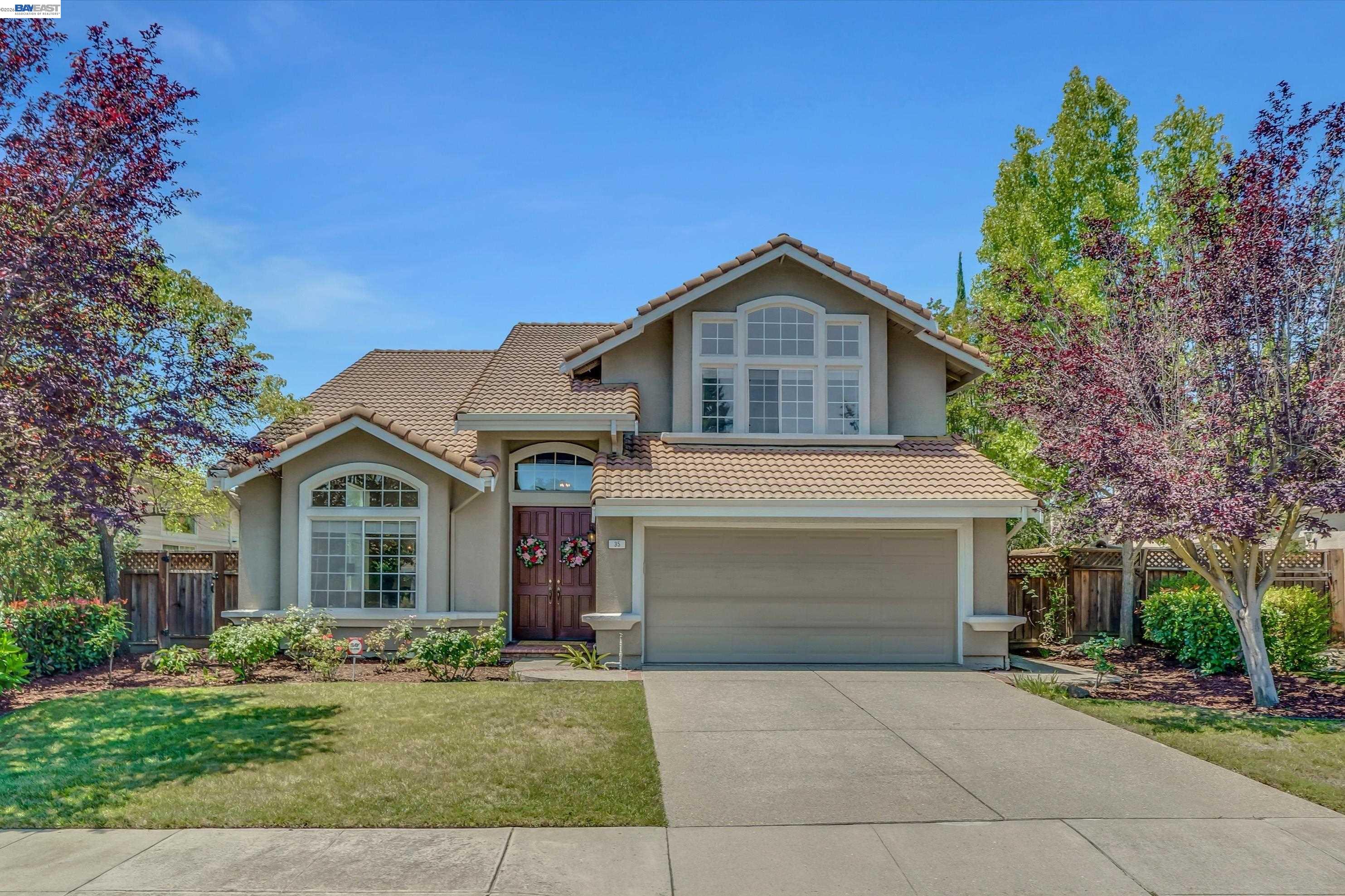 35 Sierra Ridge Ct