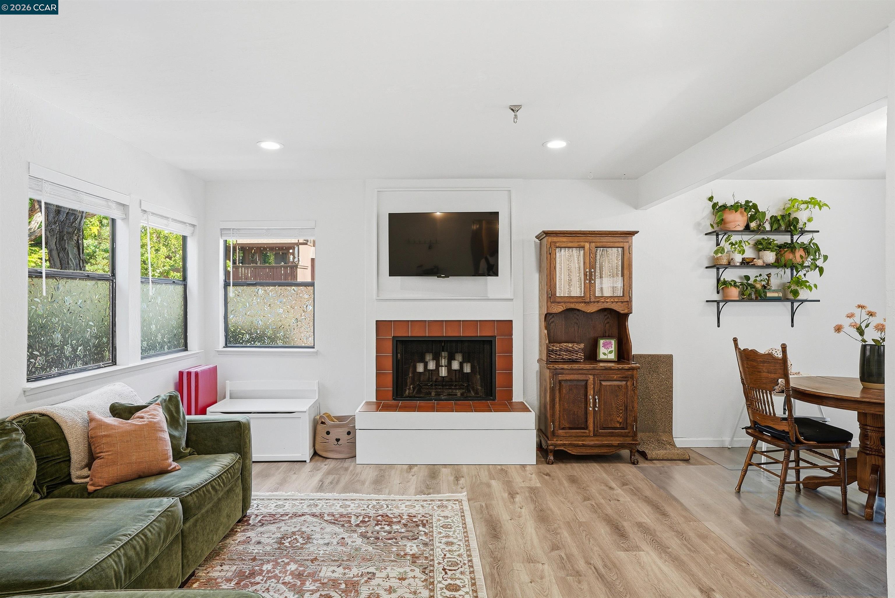 Photo #5: 41138821 Listing: Photo #5