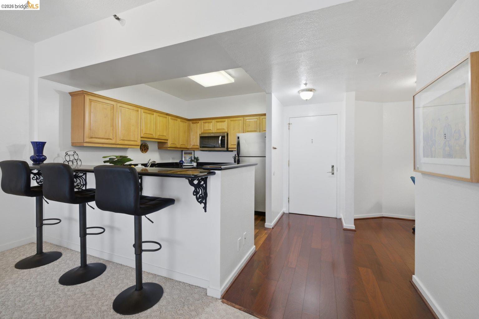 Photo #3: 41138827 Listing: Photo #3
