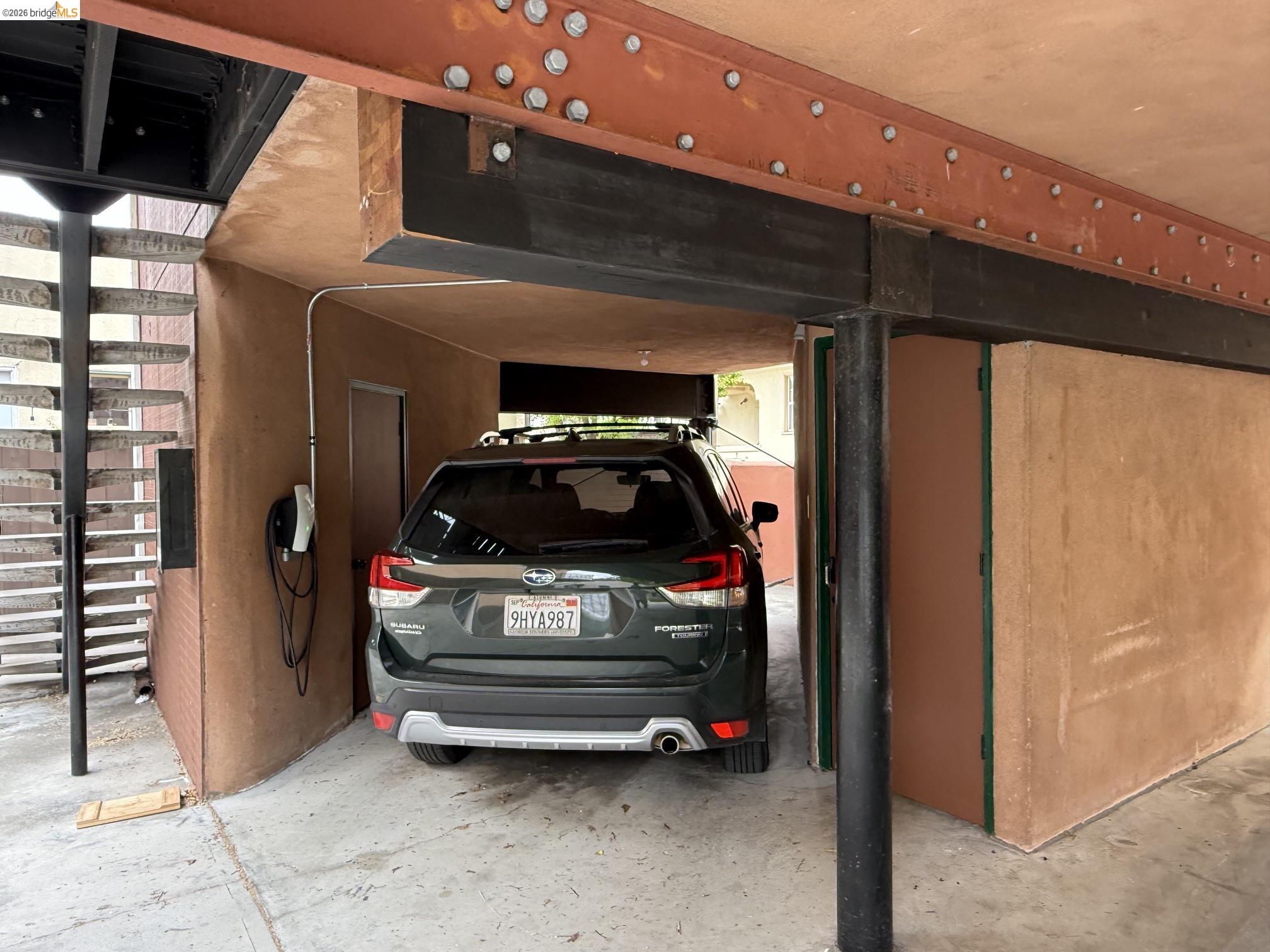 1671 Arch