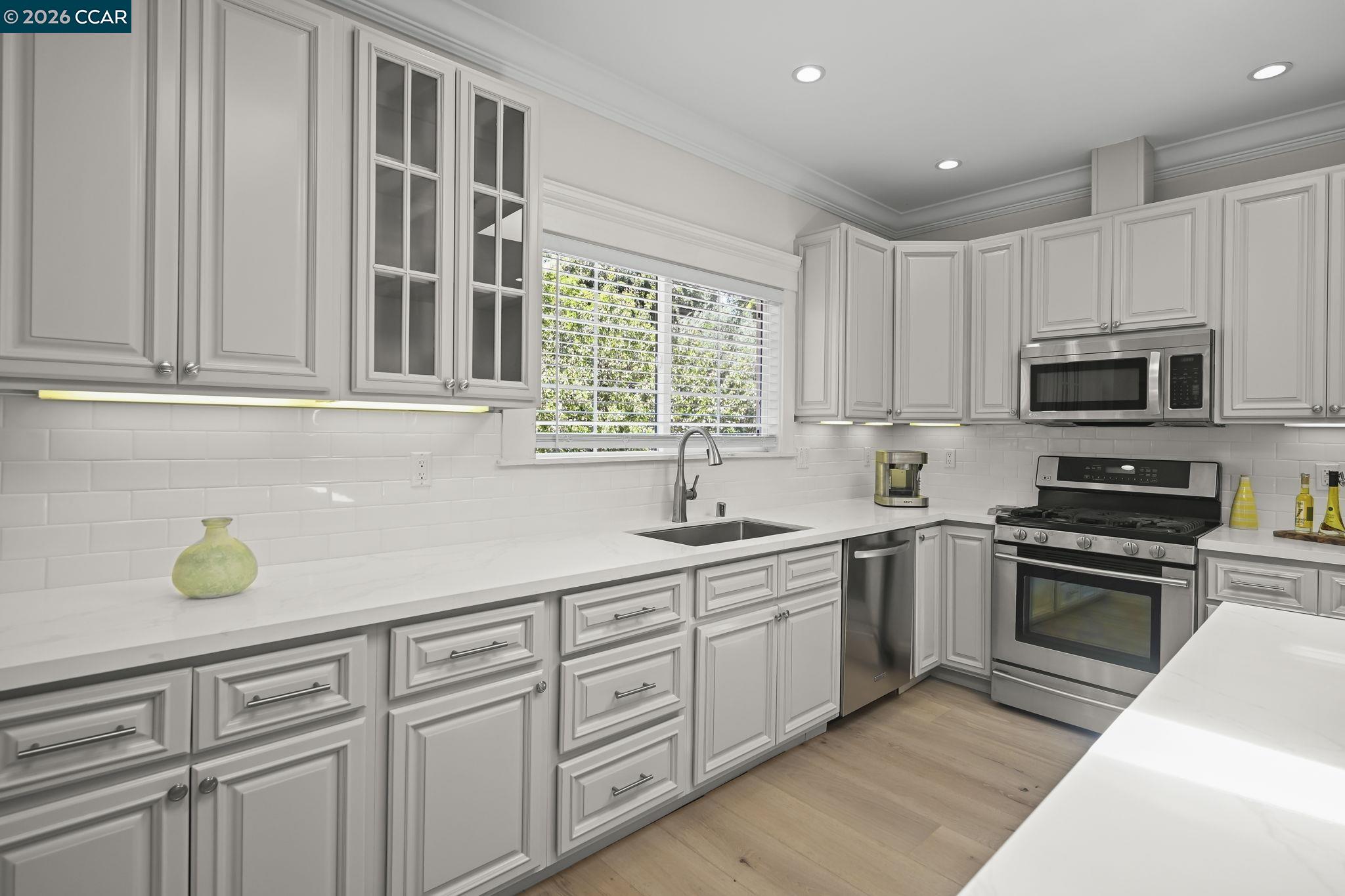 2527 Buena Vista Ave, Walnut Creek CA 94597 — photo 9