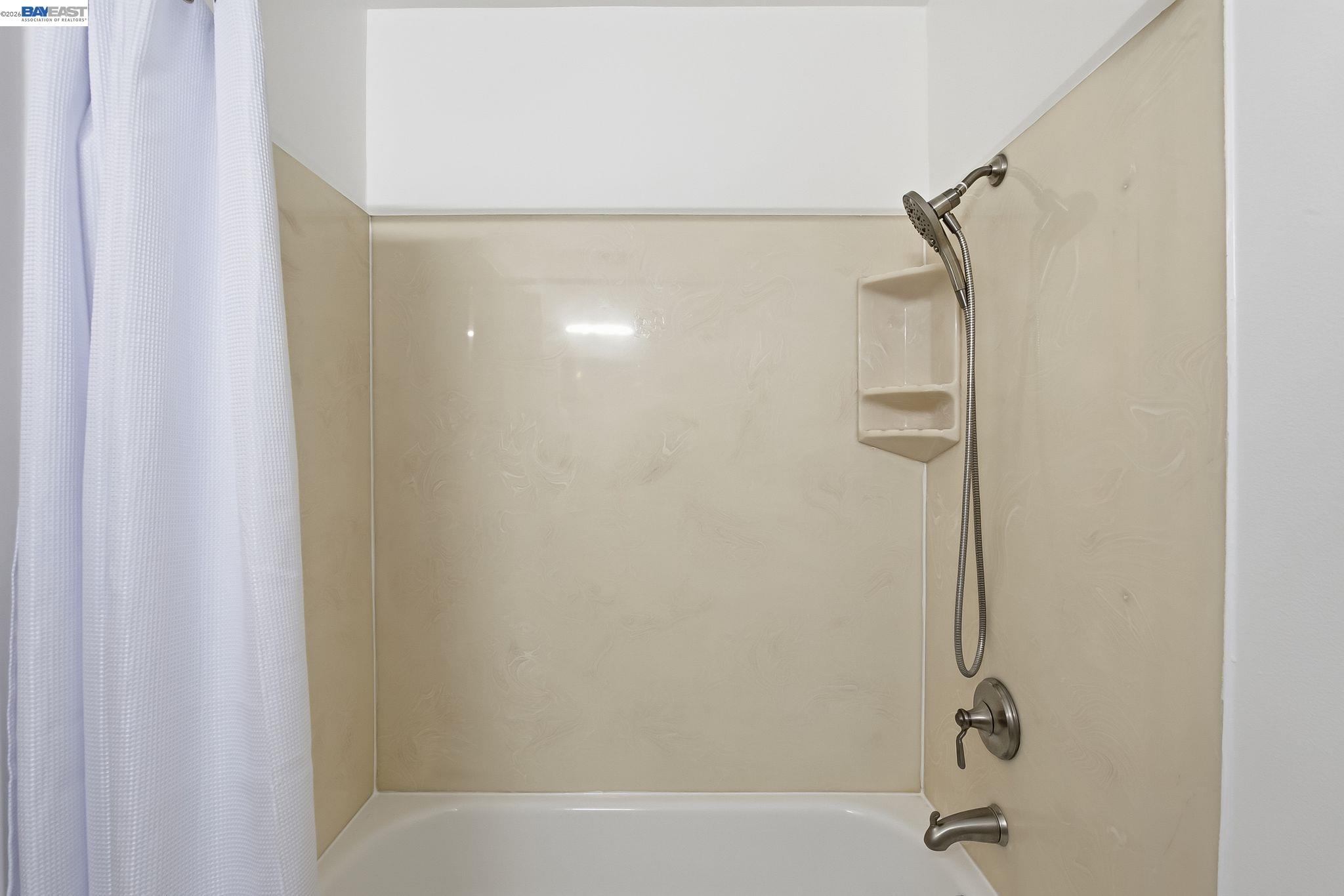 Photo #21: 41138838 Listing: Photo #21