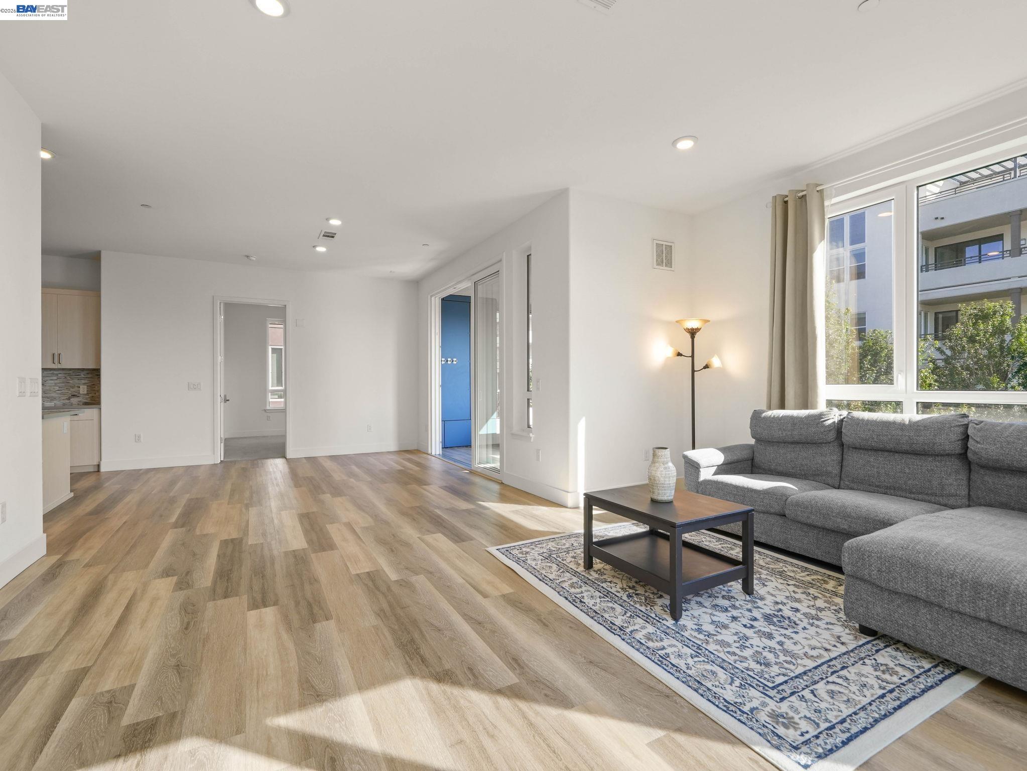 Photo #3: 41138839 Listing: Photo #3