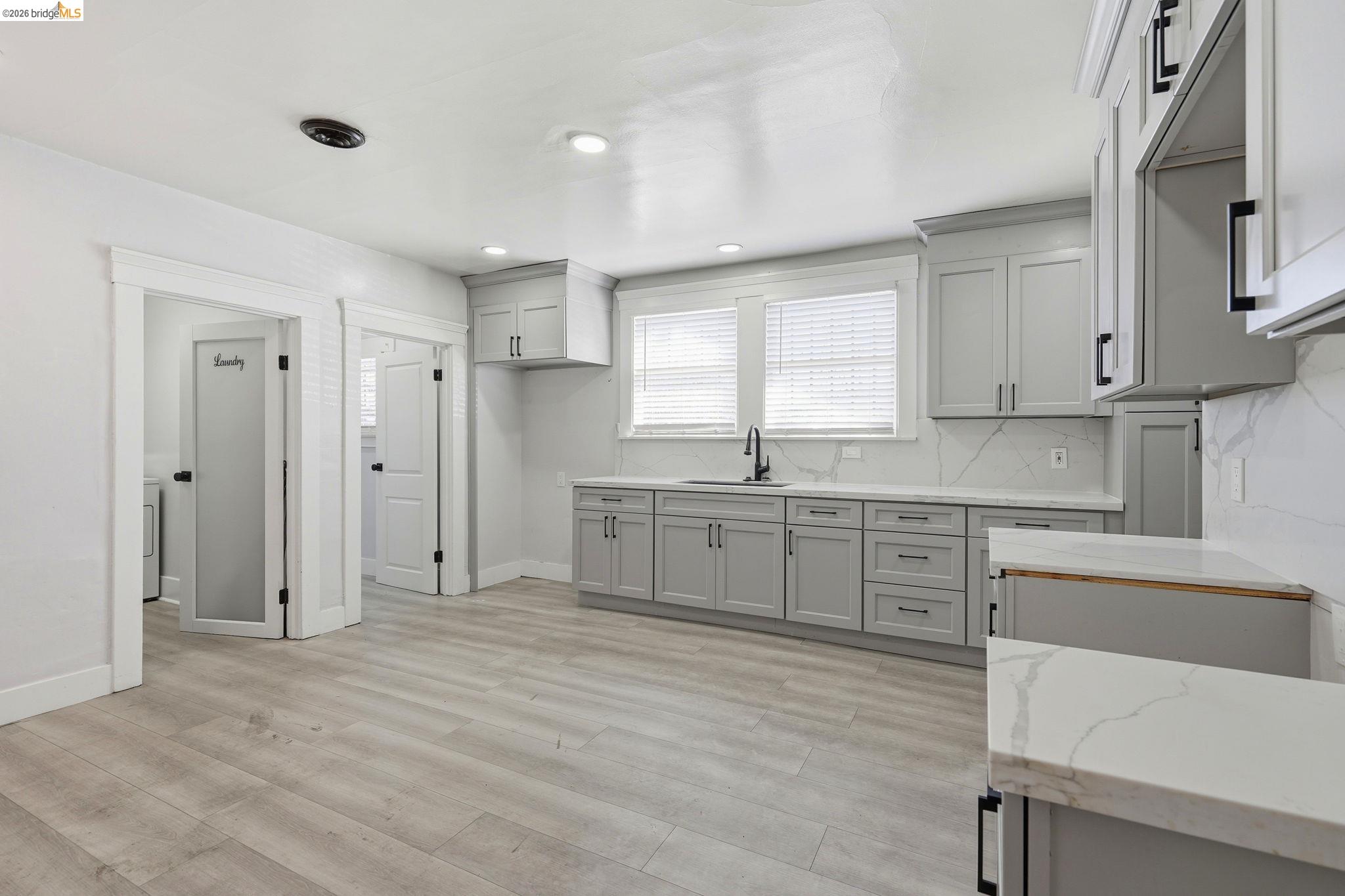 861 70Th Ave, Oakland CA 94621 — photo 12
