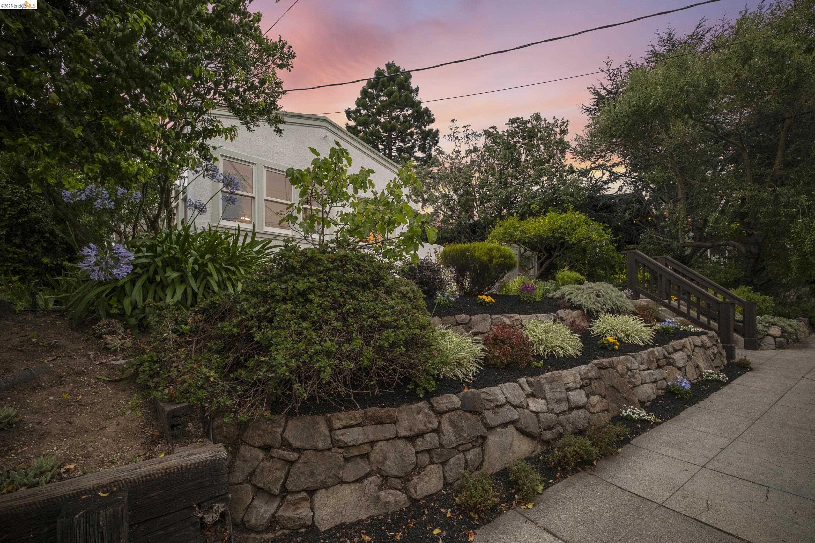 1611 Rose St