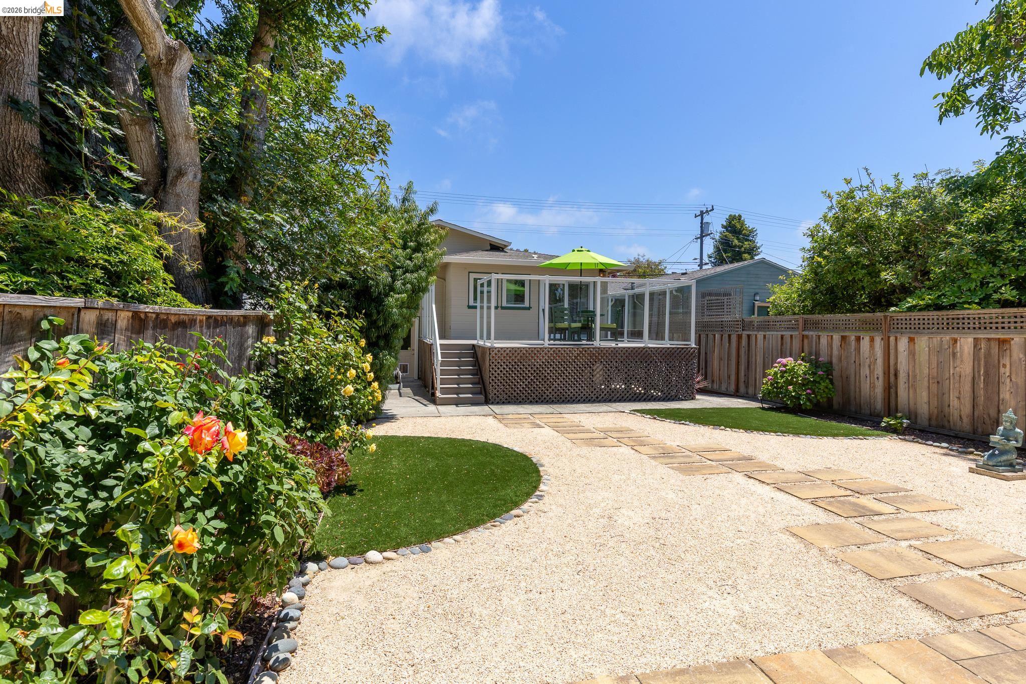 2214 Curtis St, Berkeley CA 94702 — photo 15