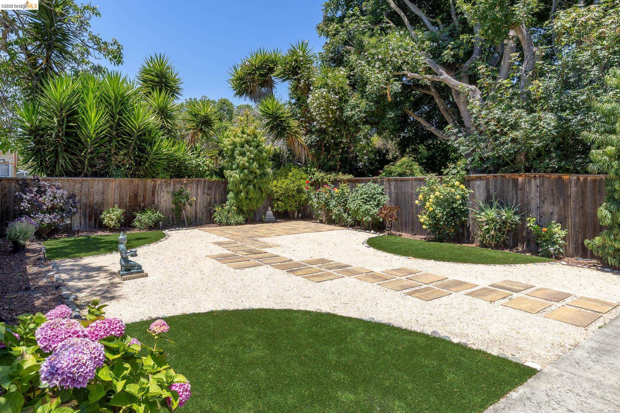 2214 Curtis St, Berkeley CA 94702 — photo 9
