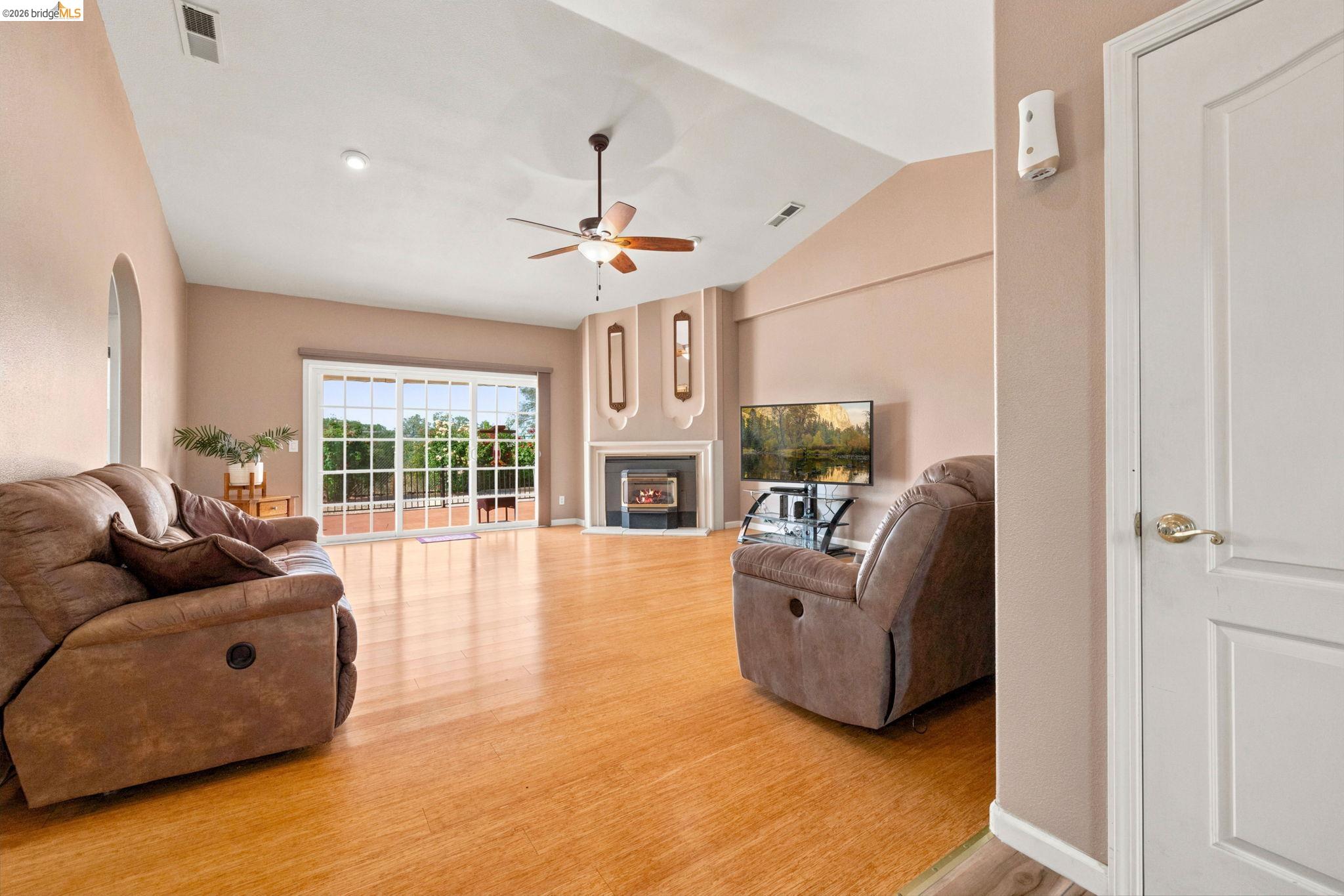 10141 BELL MOONEY RD, Jamestown CA 95327 — photo 6