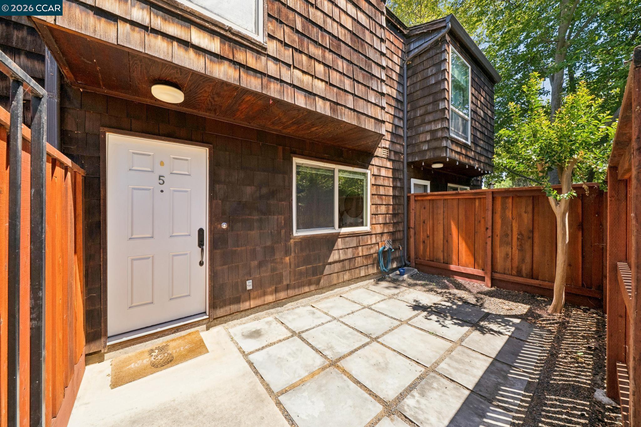 Photo #2: 41138874 Listing: Photo #2