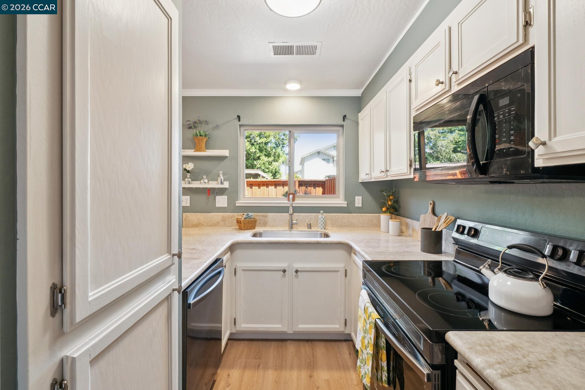 Photo #10: 41138874 Listing: Photo #10