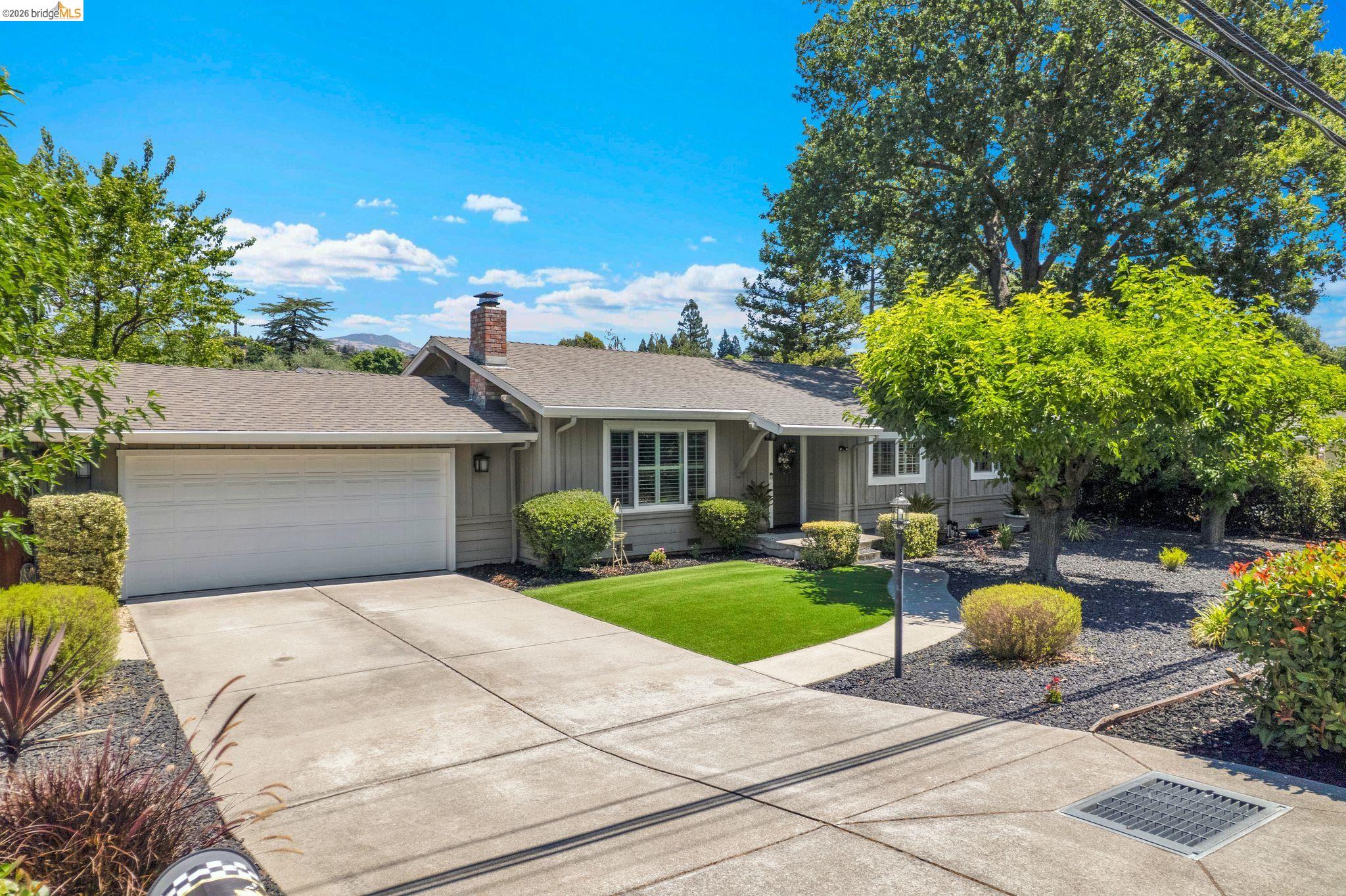 1131 Camino Tassajara