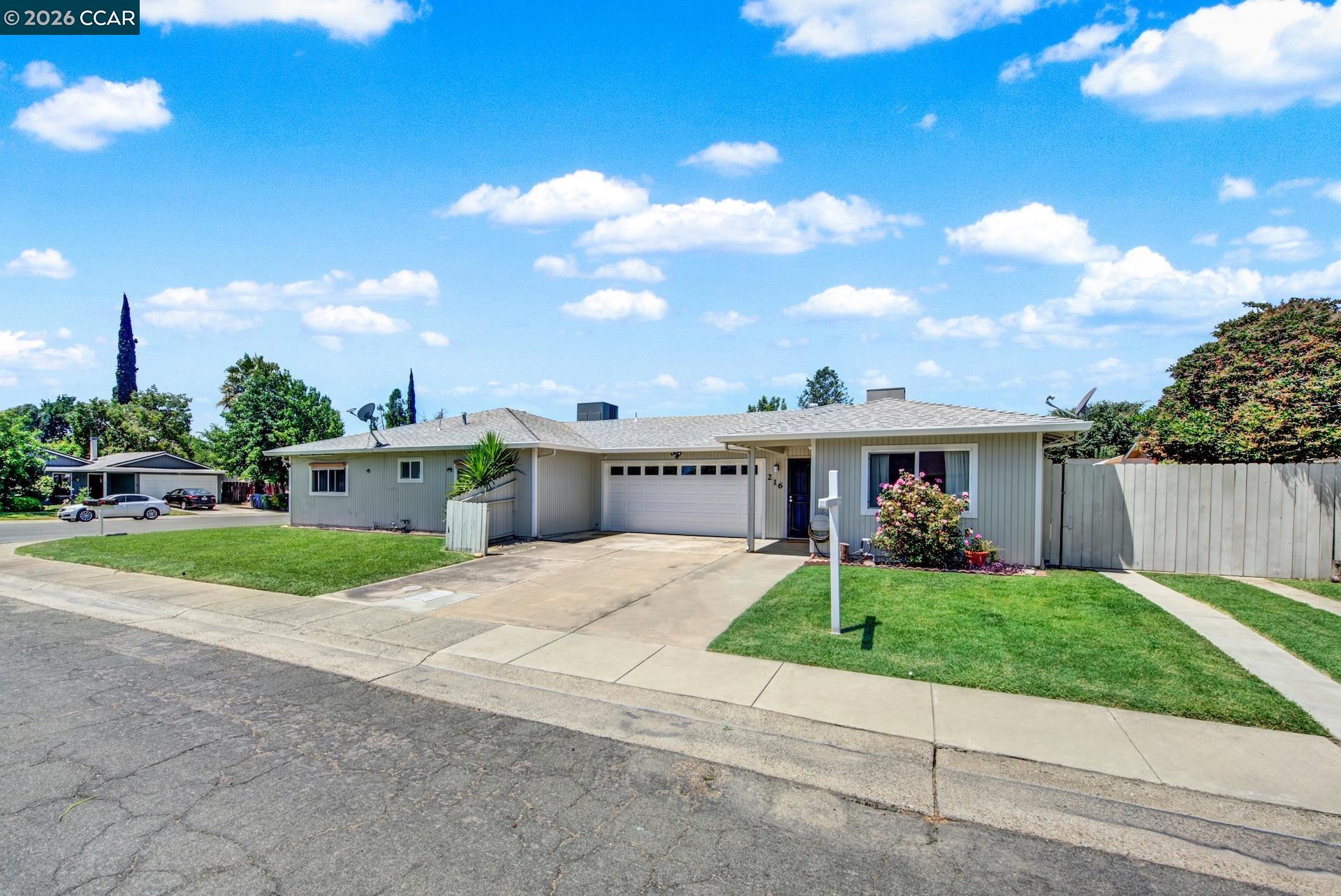 221 Eric Cir, Galt CA 95632 — photo 7