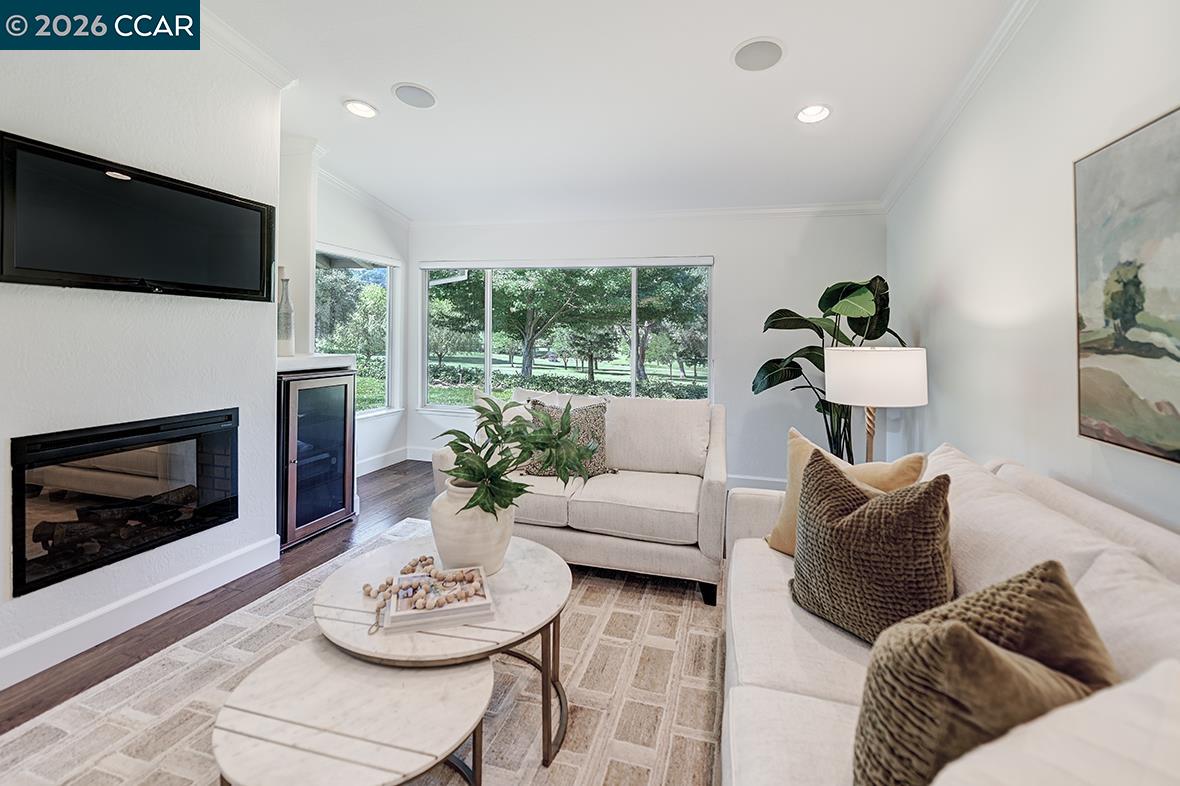Photo #4: 41138951 Listing: Photo #4