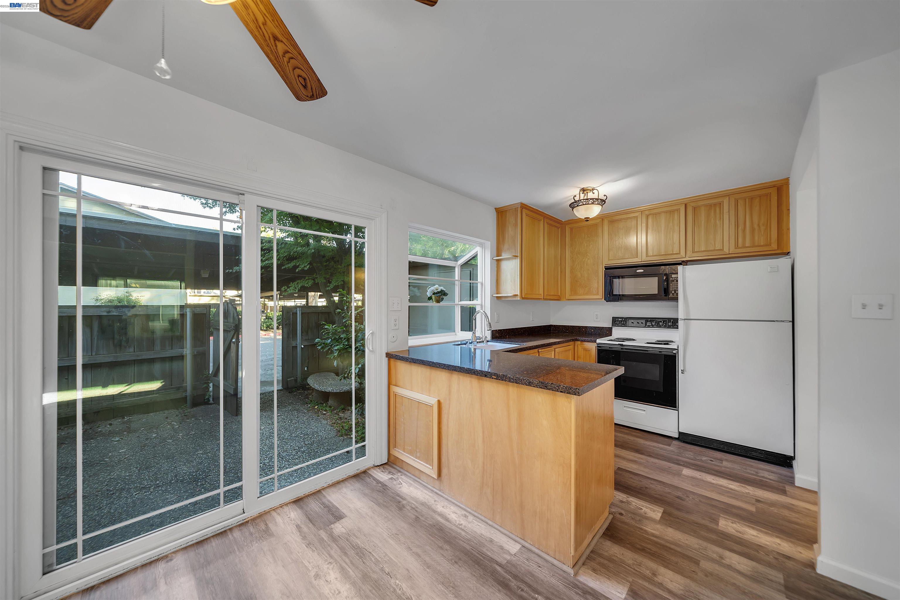 8848 La Riviera Dr # B, Sacramento CA 95826