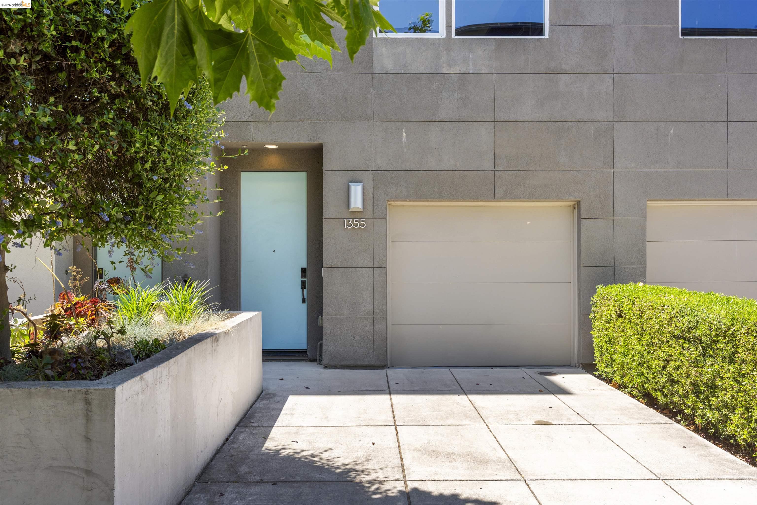 Photo #2: 41138976 Listing: Photo #2