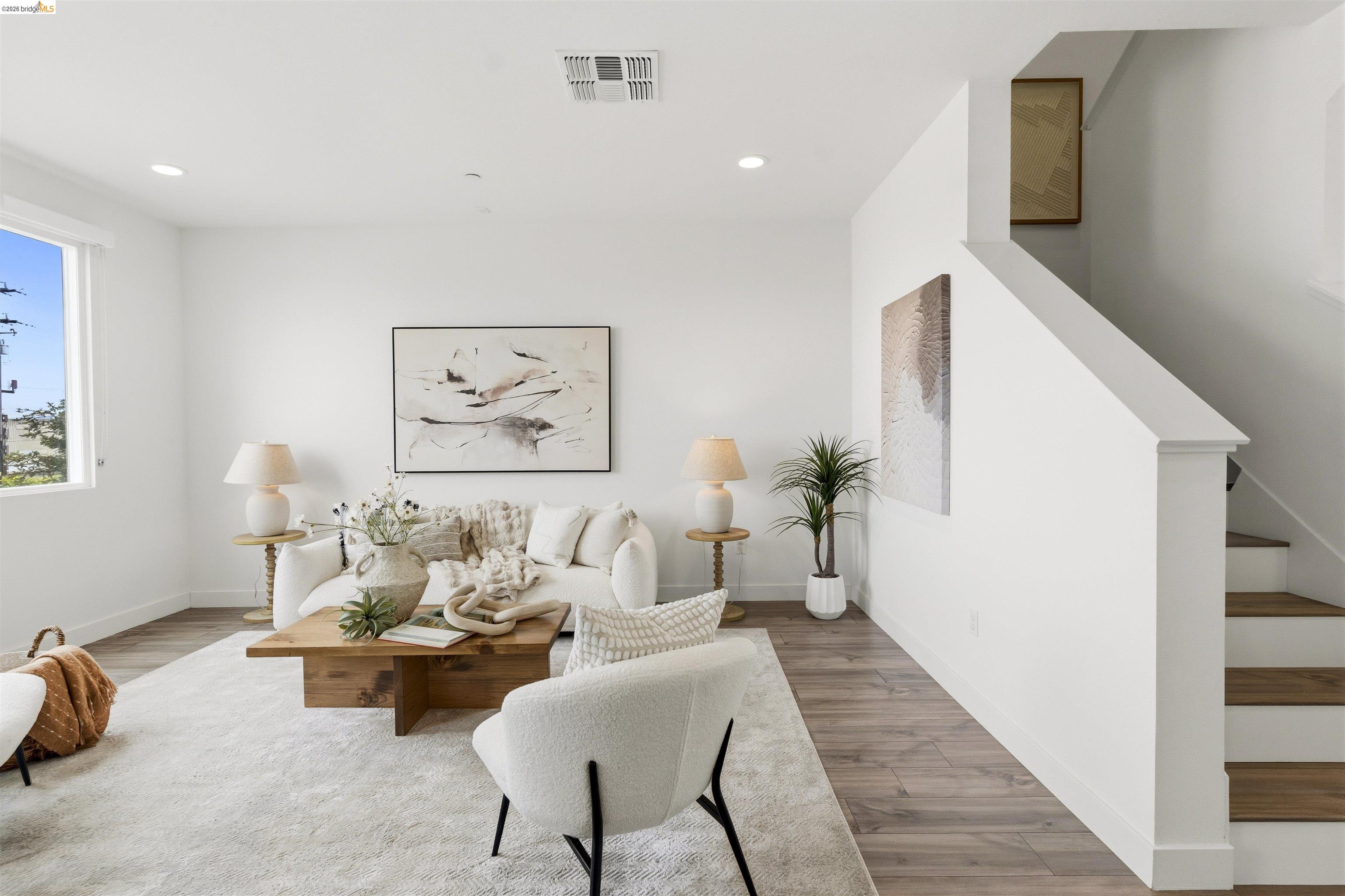 Photo #3: 41138976 Listing: Photo #3