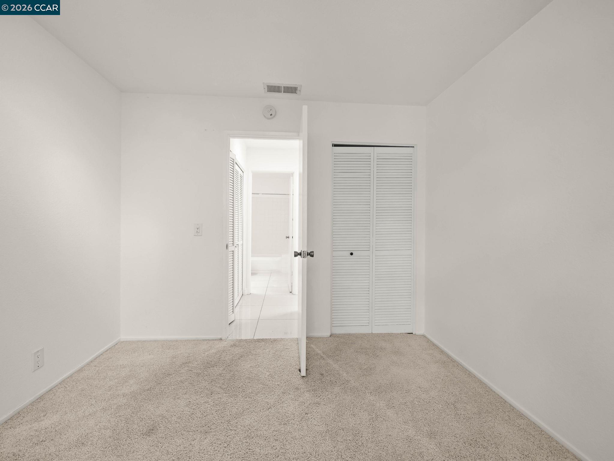 Photo #31: 41138997 Listing: Photo #31