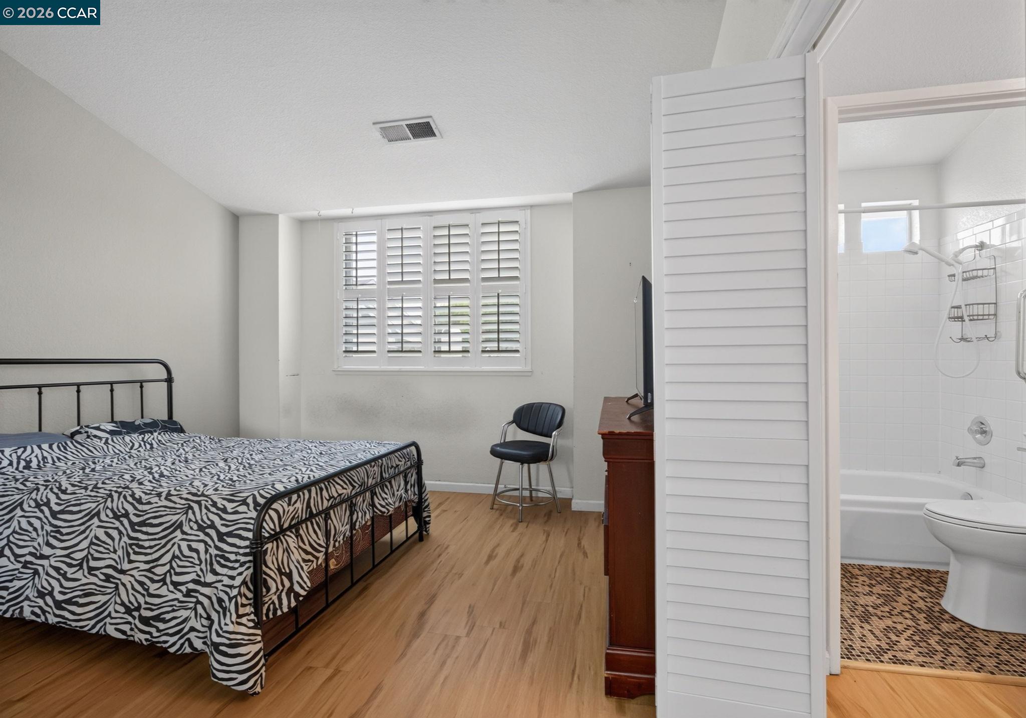 Photo #33: 41138999 Listing: Photo #33