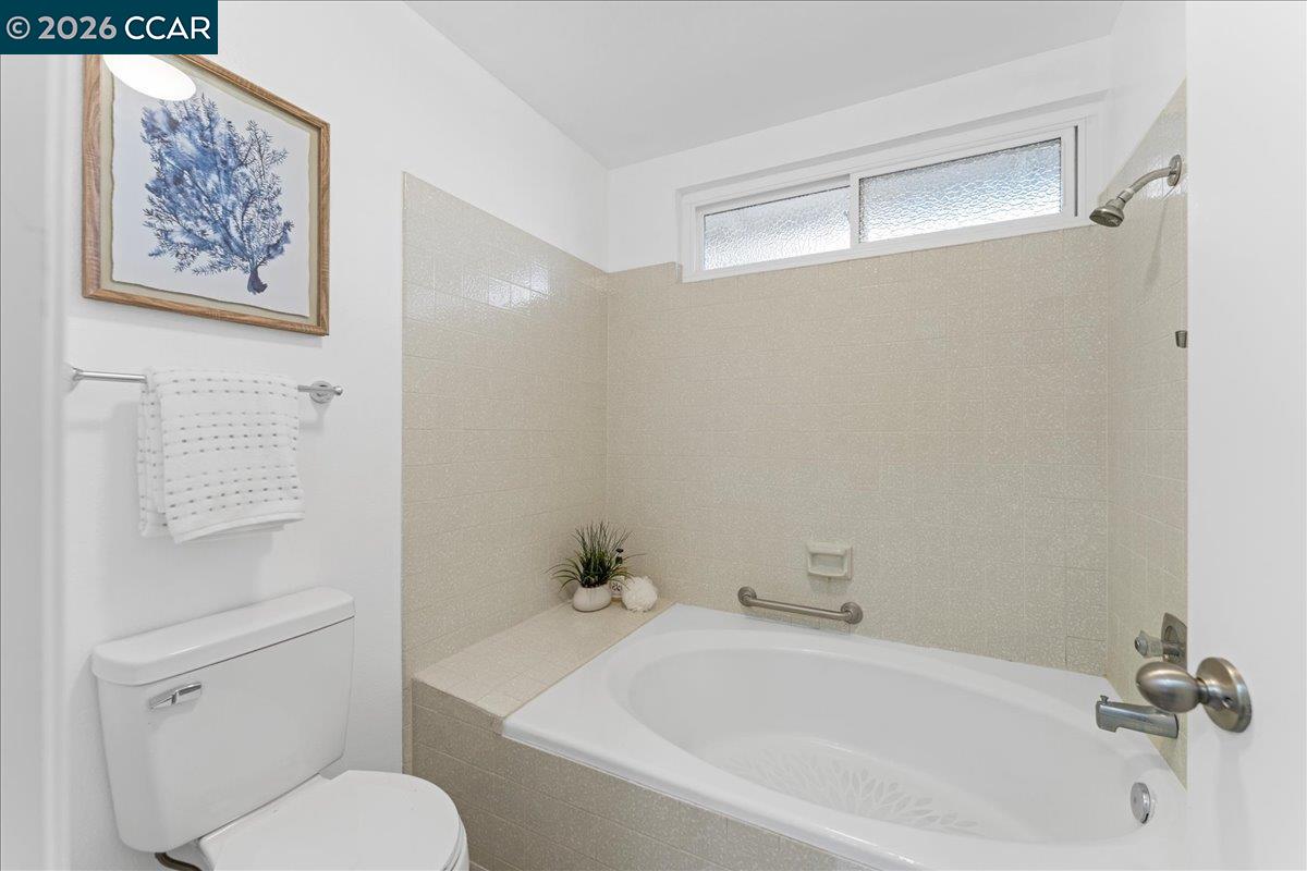 106 Oakmeade Ct, Vacaville CA 95687 — photo 25