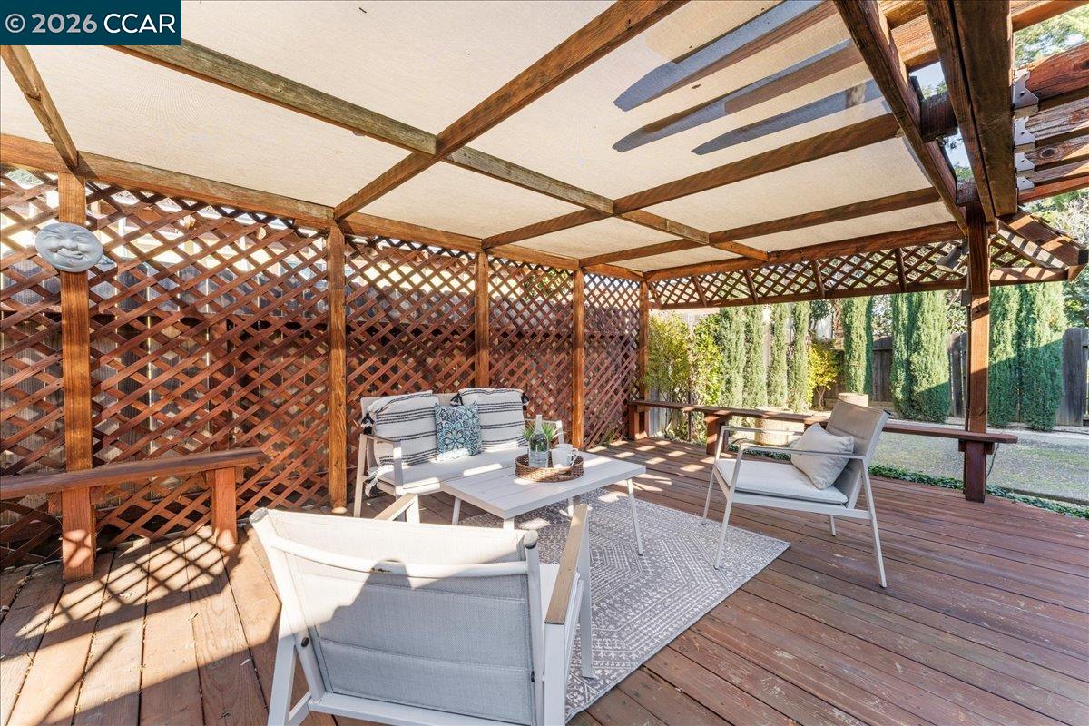 106 Oakmeade Ct, Vacaville CA 95687 — photo 33