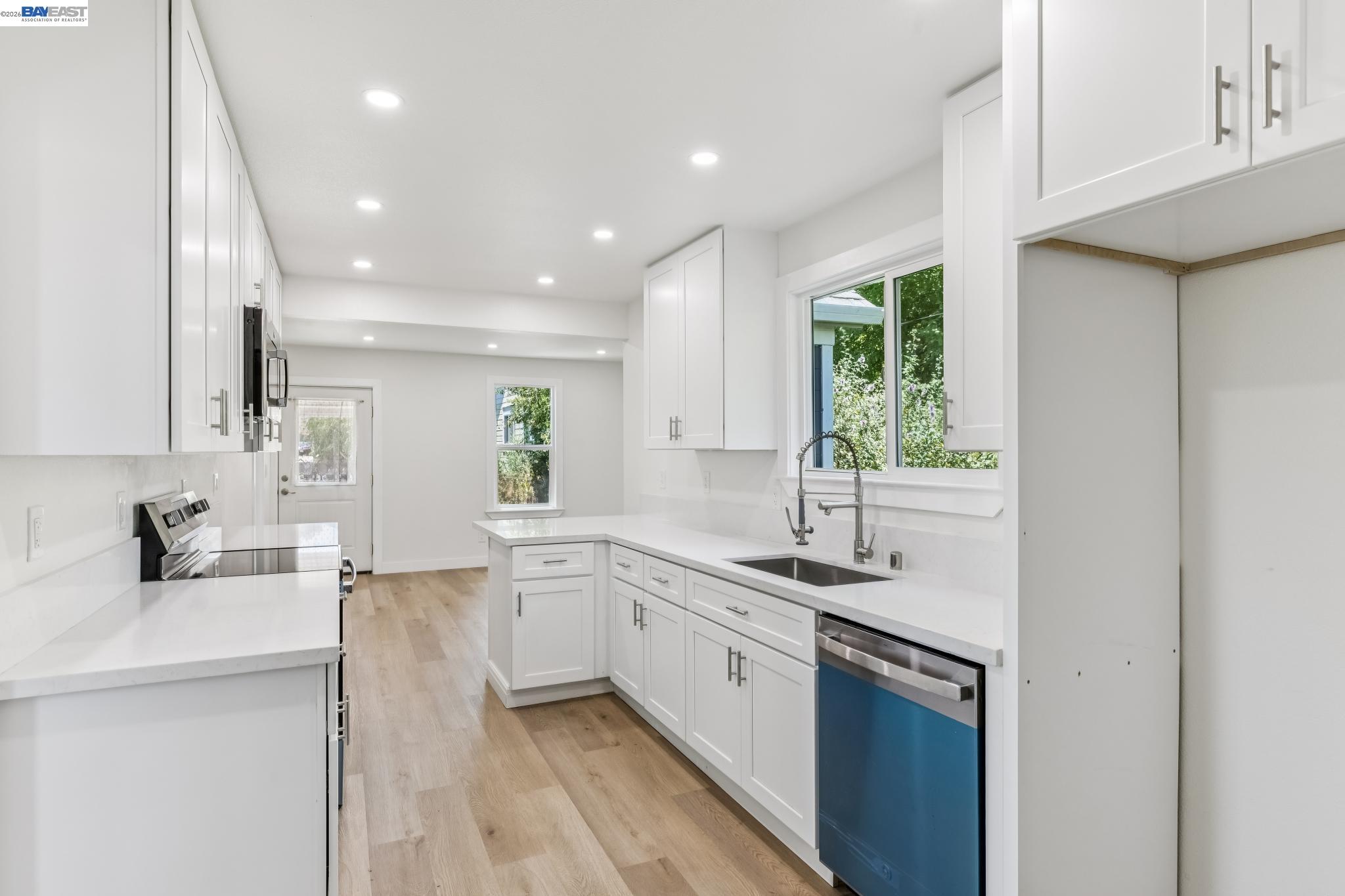 212 Illinois Street, Vallejo CA 94590 — photo 9