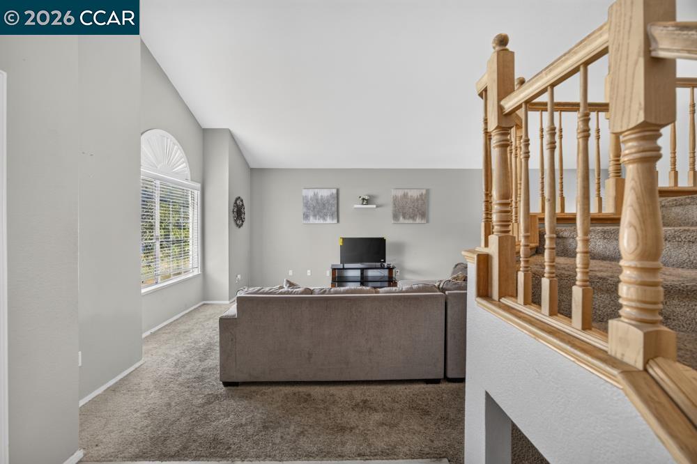 6021 Marsh Hawk Ct, Elk Grove CA 95758 — photo 8
