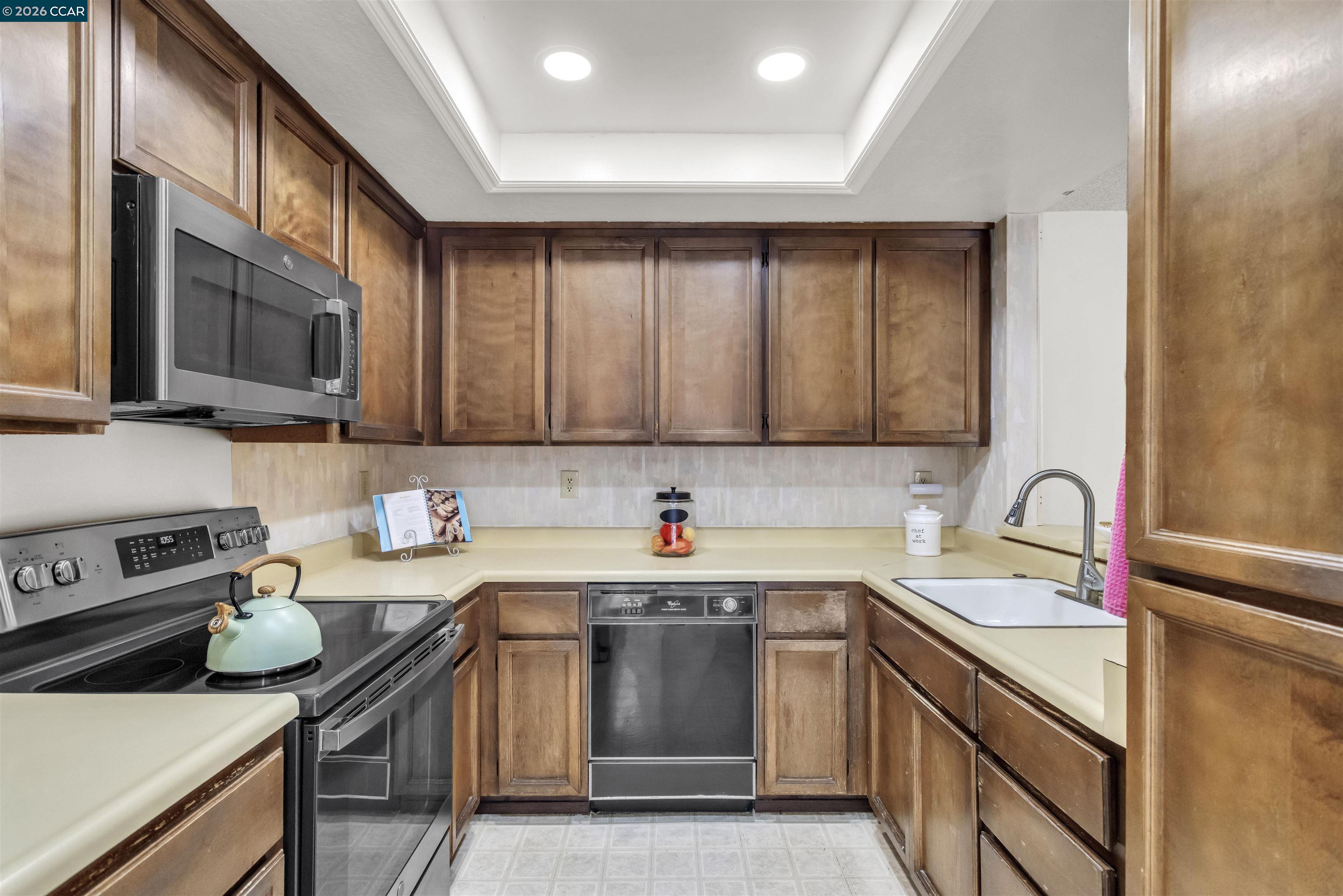 899 Malibu Drive, Concord CA 94518 — photo 7