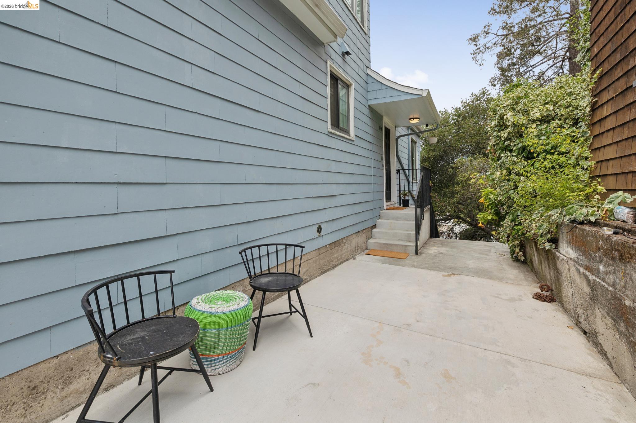 3271 Kempton Ave, Oakland CA 94611 — photo 22