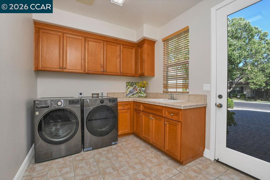 1077 Laguna Creek Ln, Pleasanton CA 94566 — photo 39
