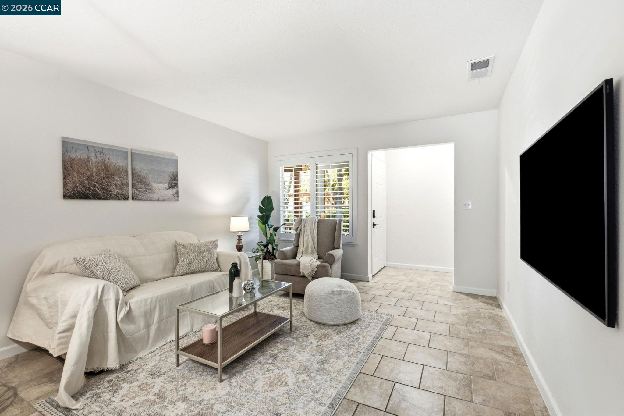 Photo #4: 41139073 Listing: Photo #4